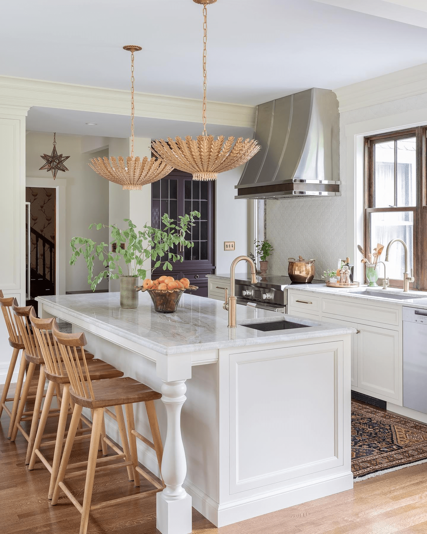 Luminara Star Chandelier - Dimmable LED, Elegant Design for Any Space
