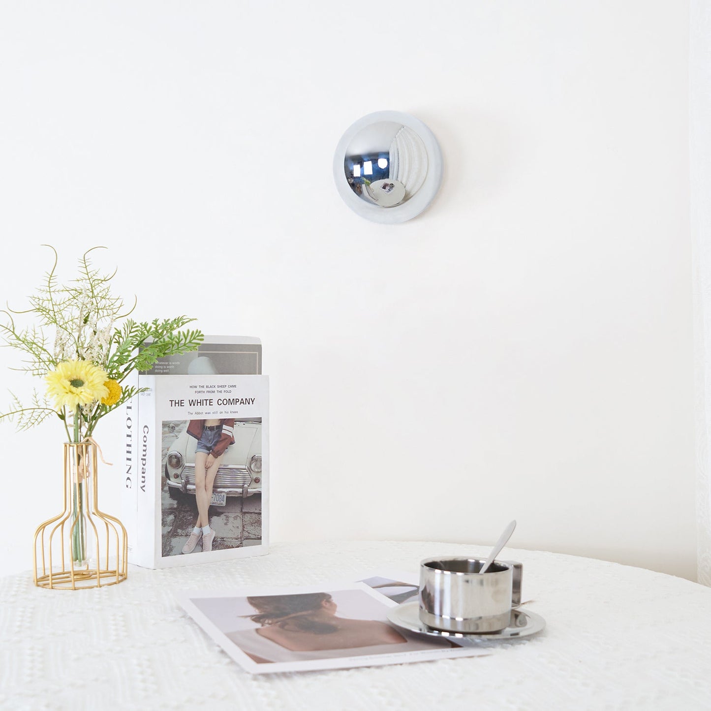 Aurum Sphere Wall Sconce - Elegant Design with Adjustable Brightness