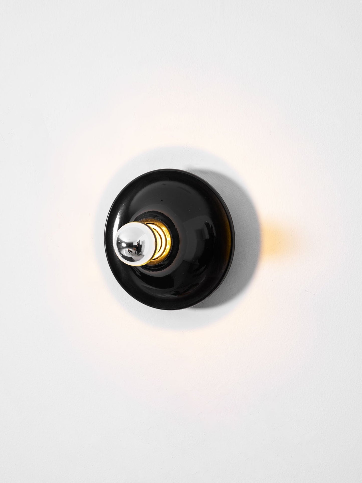 Eclipta Wall Sconce - Adjustable Lighting & Modern Design