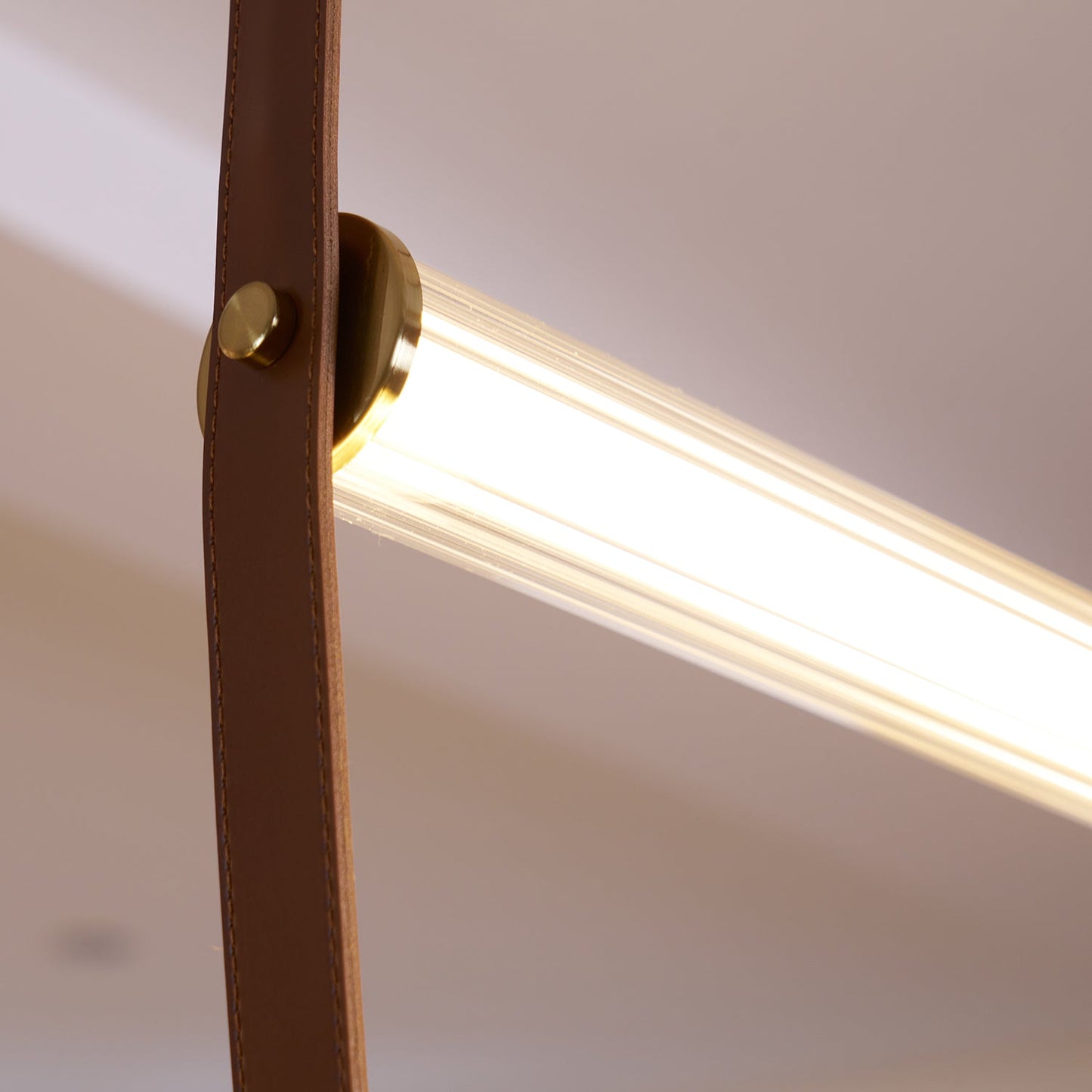 Tracer Belt Pendant Lamp - Adjustable Height, Energy-Efficient LED