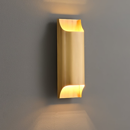 Leclerc Brass Wall Lamp - Elegant Design, Adjustable Light Direction