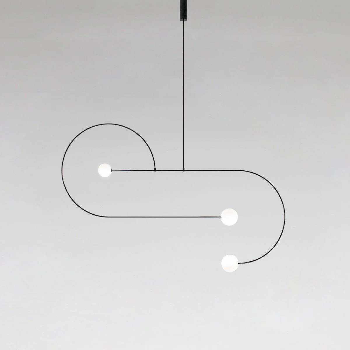 Mobile Chandelier with Adjustable Height and LED Lighting Features