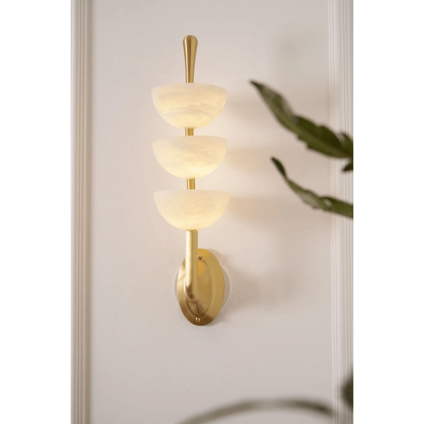 Triple Alabaster Wall Sconce - Elegant Lighting with Adjustable Bright