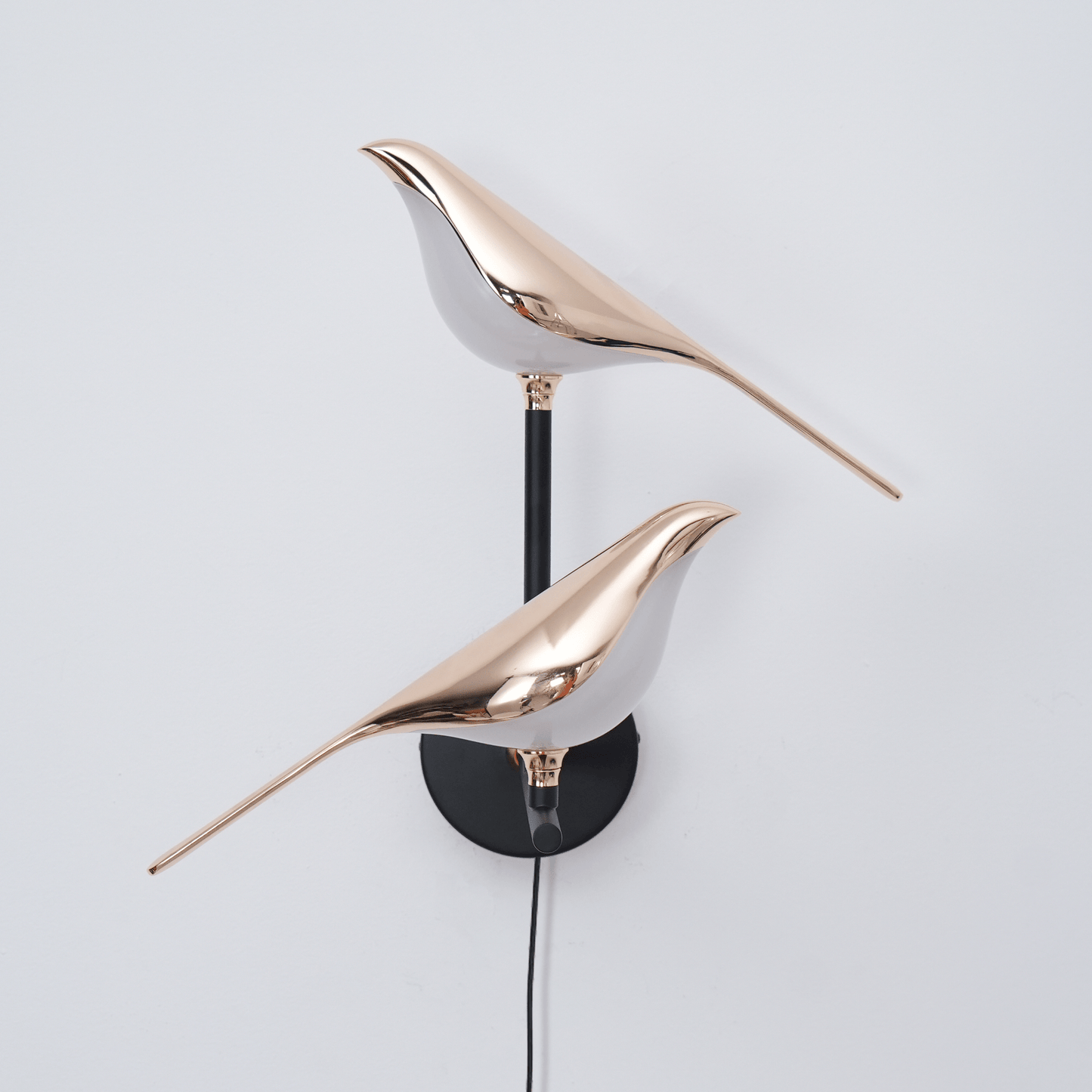 Nomi Plug-in Wall Lamp - Adjustable Brightness & Modern Design