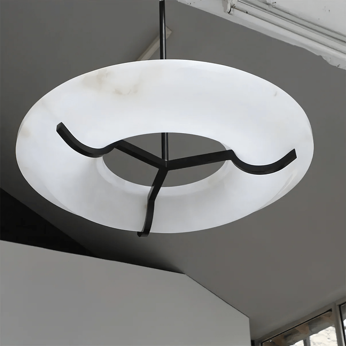 Elegant Alabaster Pendant Light - Adjustable Height, Soft Glow