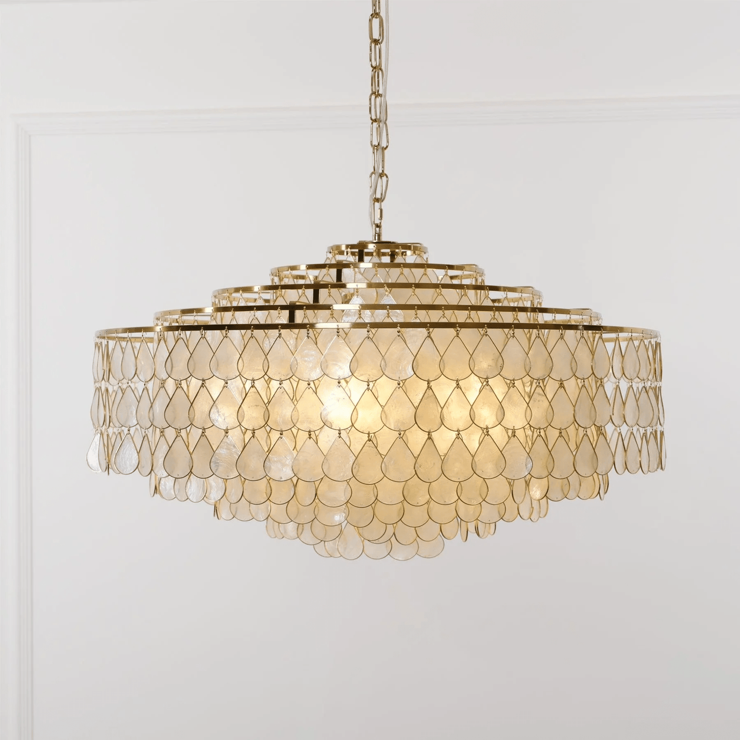 Elegant Teardrop Shell Chandelier - Dimmable, Adjustable Height