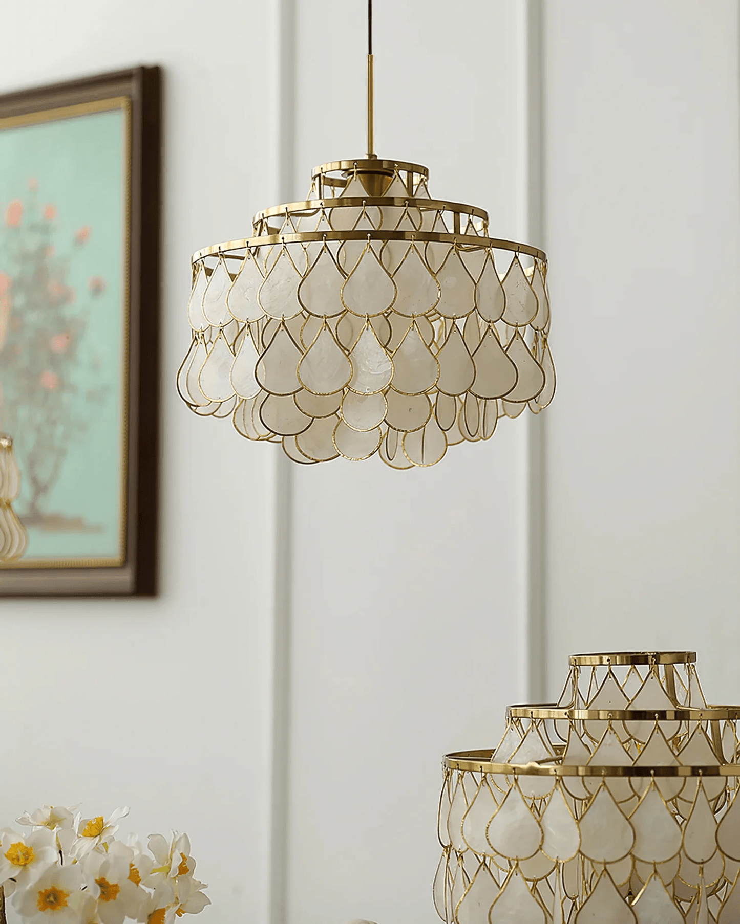 Elegant Teardrop Shell Chandelier - Dimmable, Adjustable Height