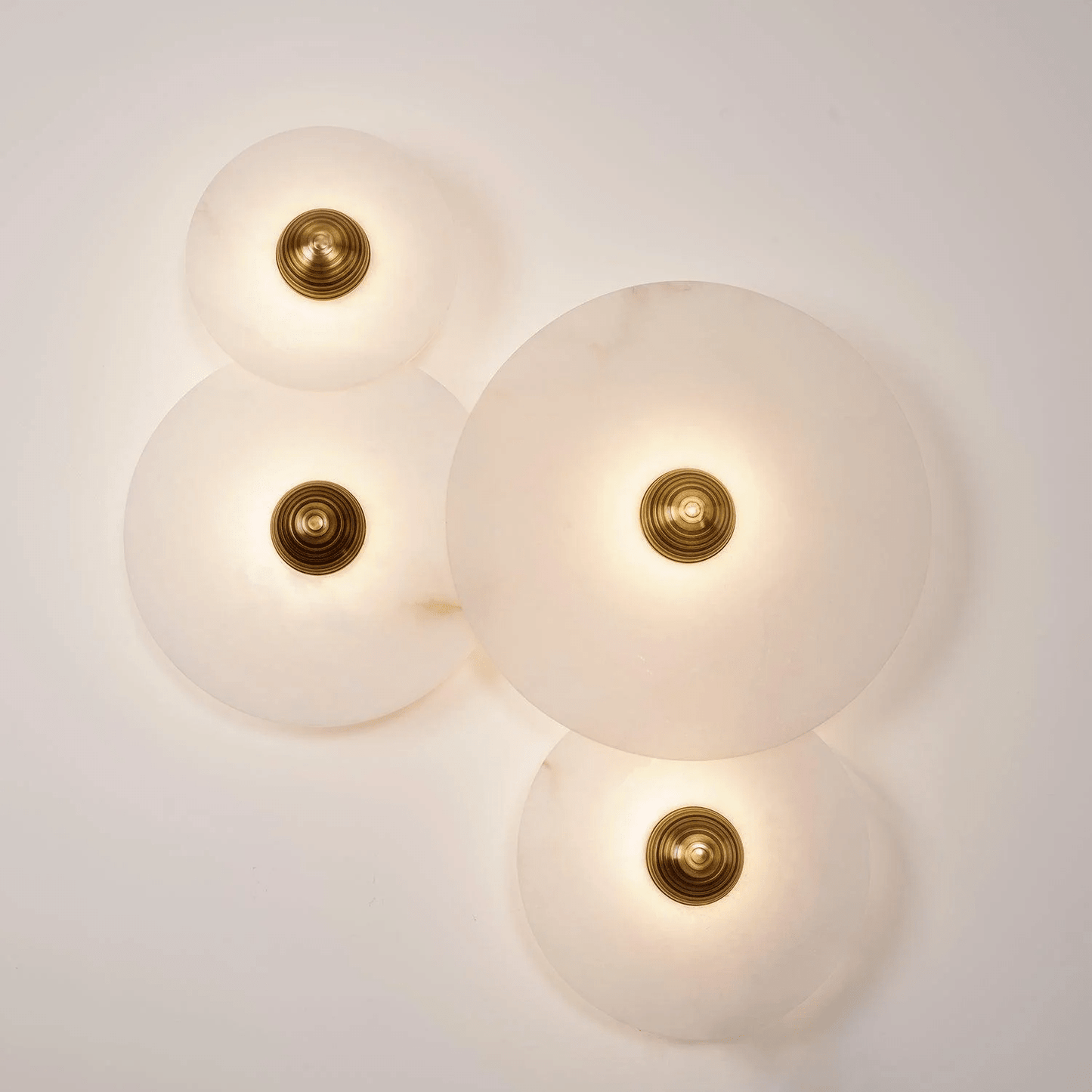 Nayra Alabaster Wall Lamp - Elegant Design with Adjustable Light Direc