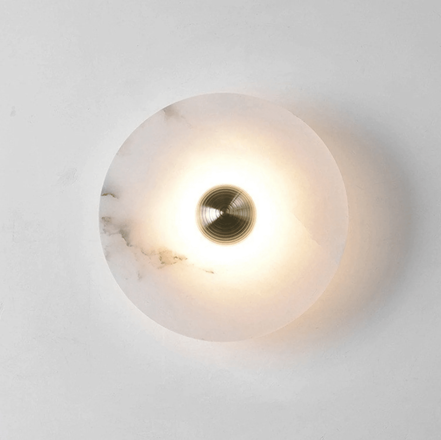 Nayra Alabaster Wall Lamp - Elegant Design with Adjustable Light Direc