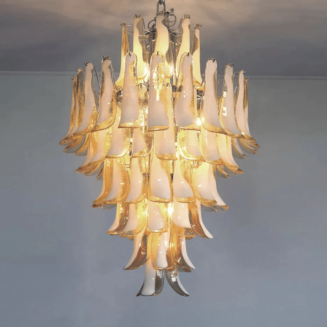 Dravina Glass Petals Pendant Lamp - Modern Design, Adjustable Height