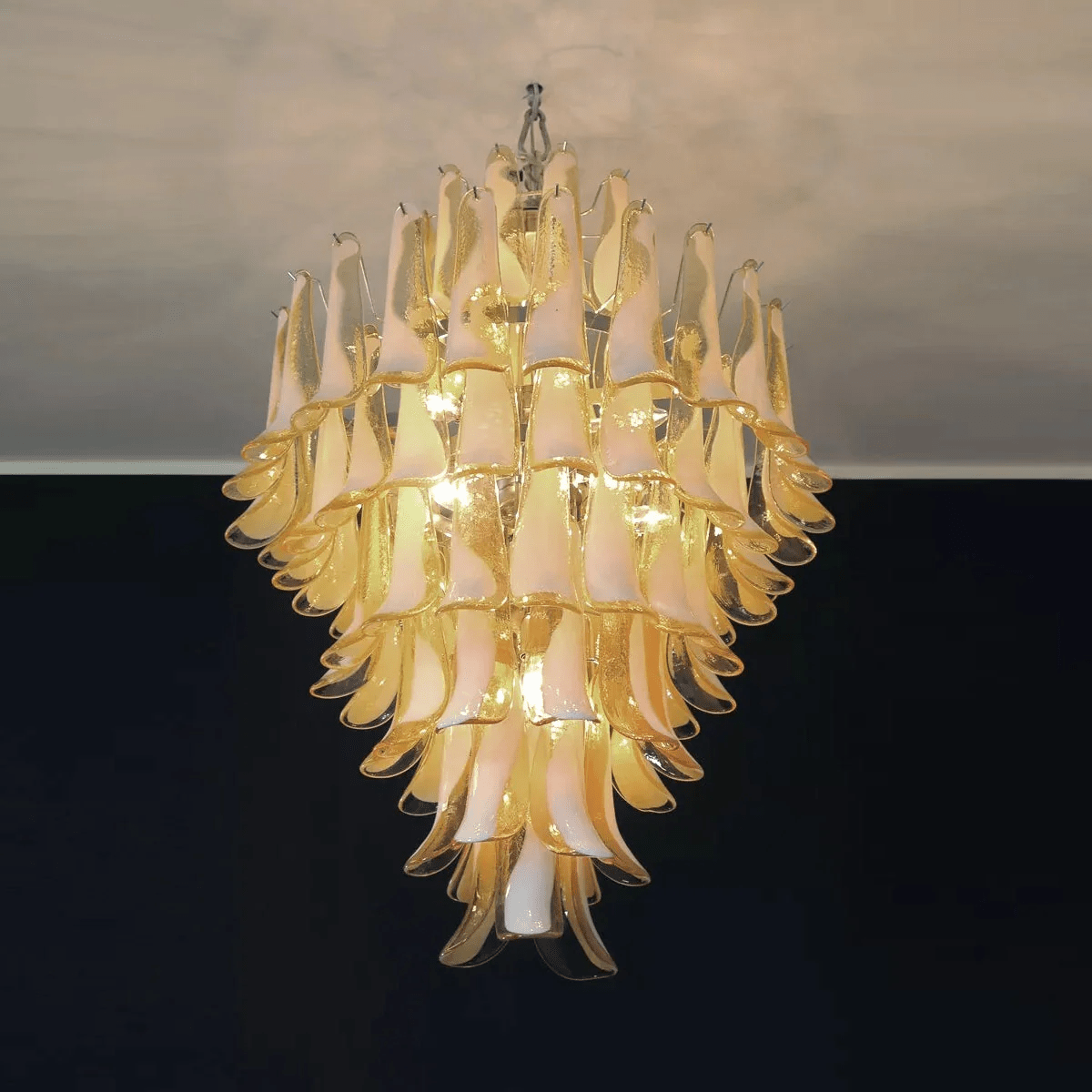 Dravina Glass Petals Pendant Lamp - Modern Design, Adjustable Height