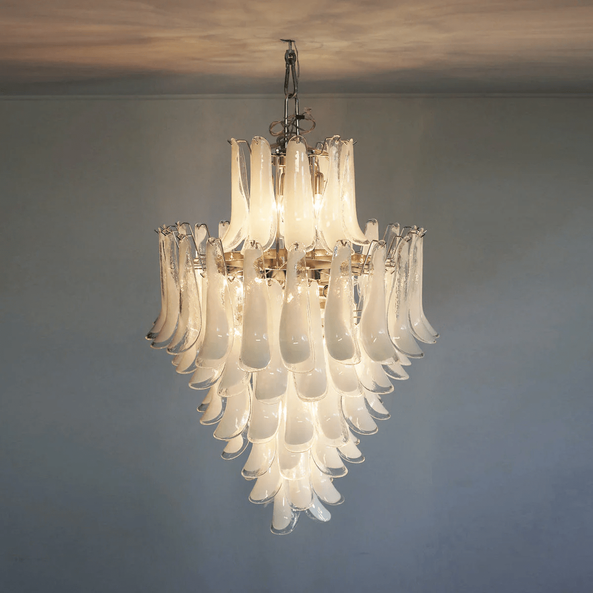 Dravina Glass Petals Pendant Lamp - Modern Design, Adjustable Height