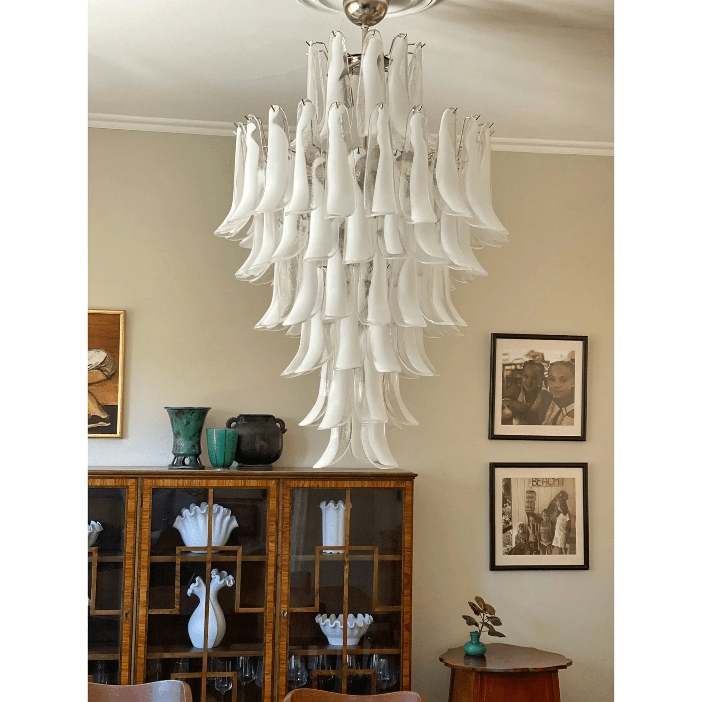 Dravina Glass Petals Pendant Lamp - Modern Design, Adjustable Height