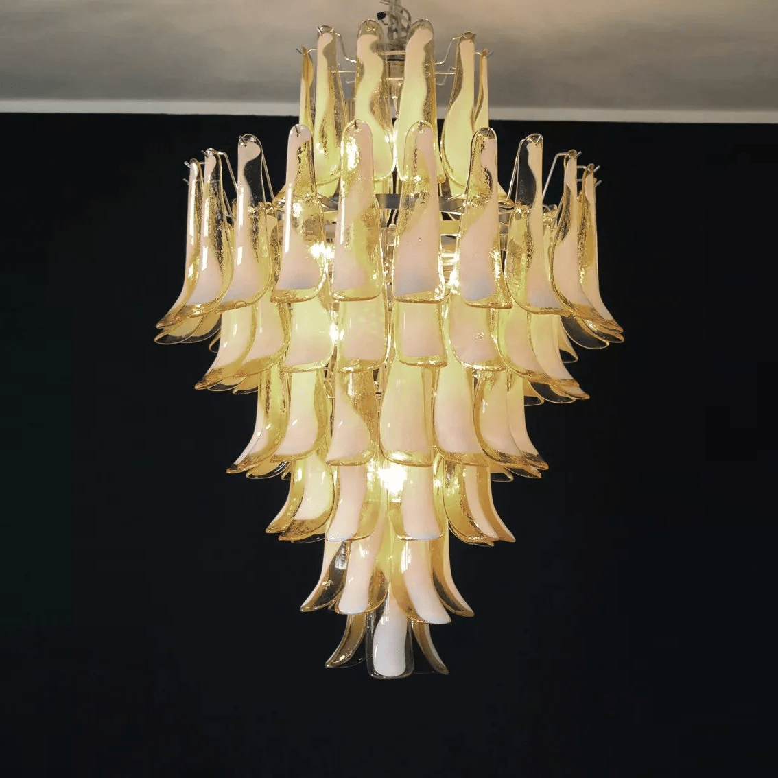 Dravina Glass Petals Pendant Lamp - Modern Design, Adjustable Height