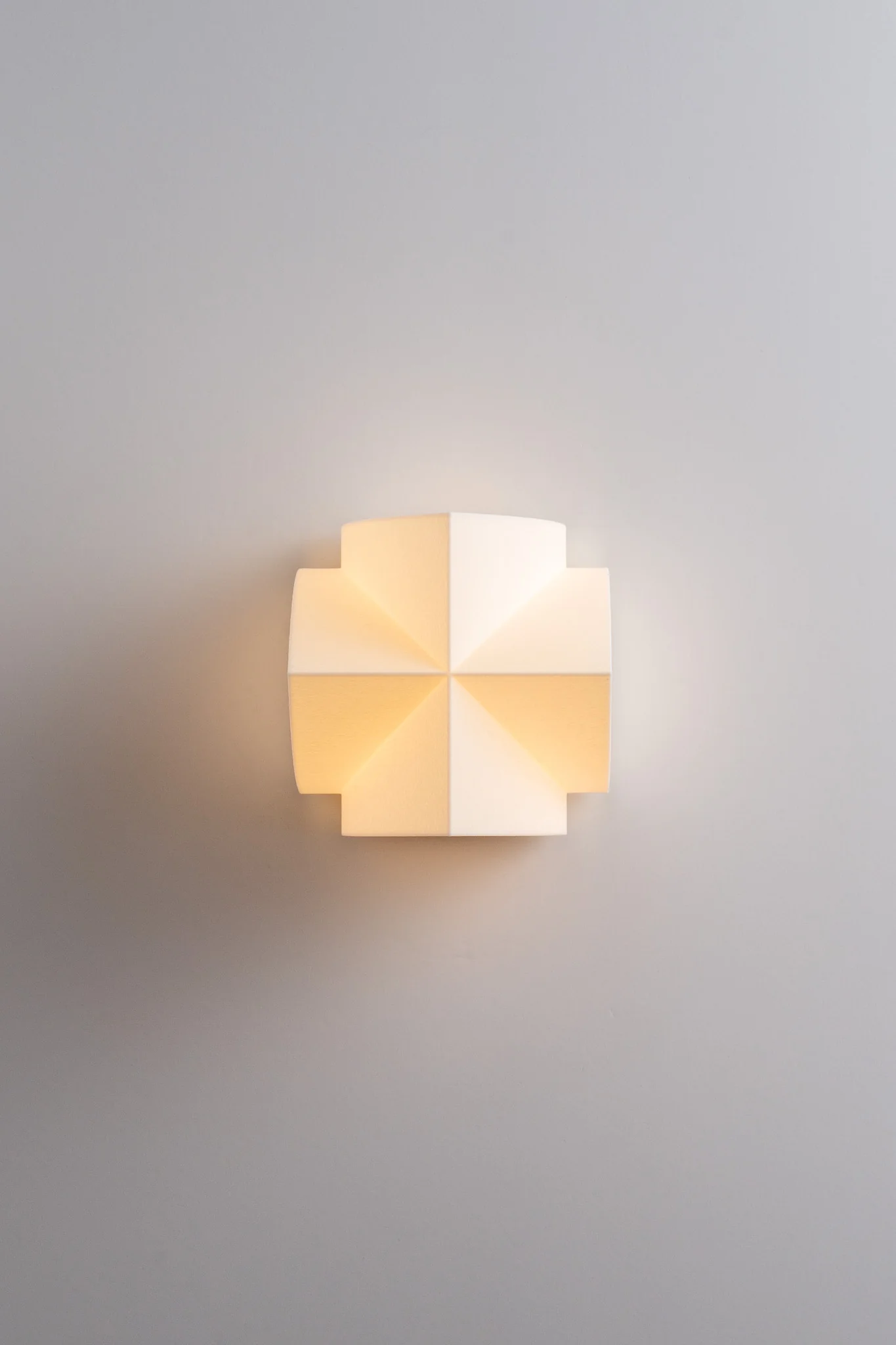 Naala Wall Sconce - Modern Design with Adjustable Brightness & Energy