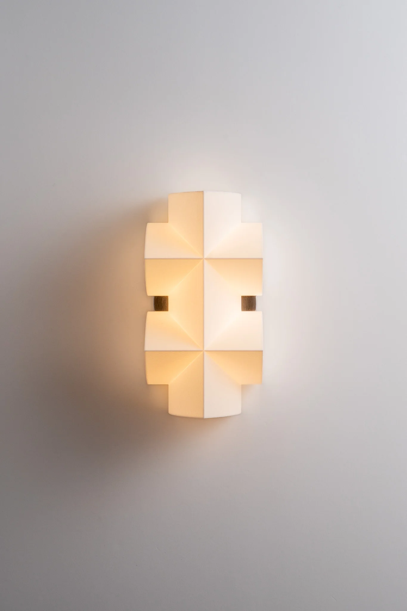 Naala Wall Sconce - Modern Design with Adjustable Brightness & Energy
