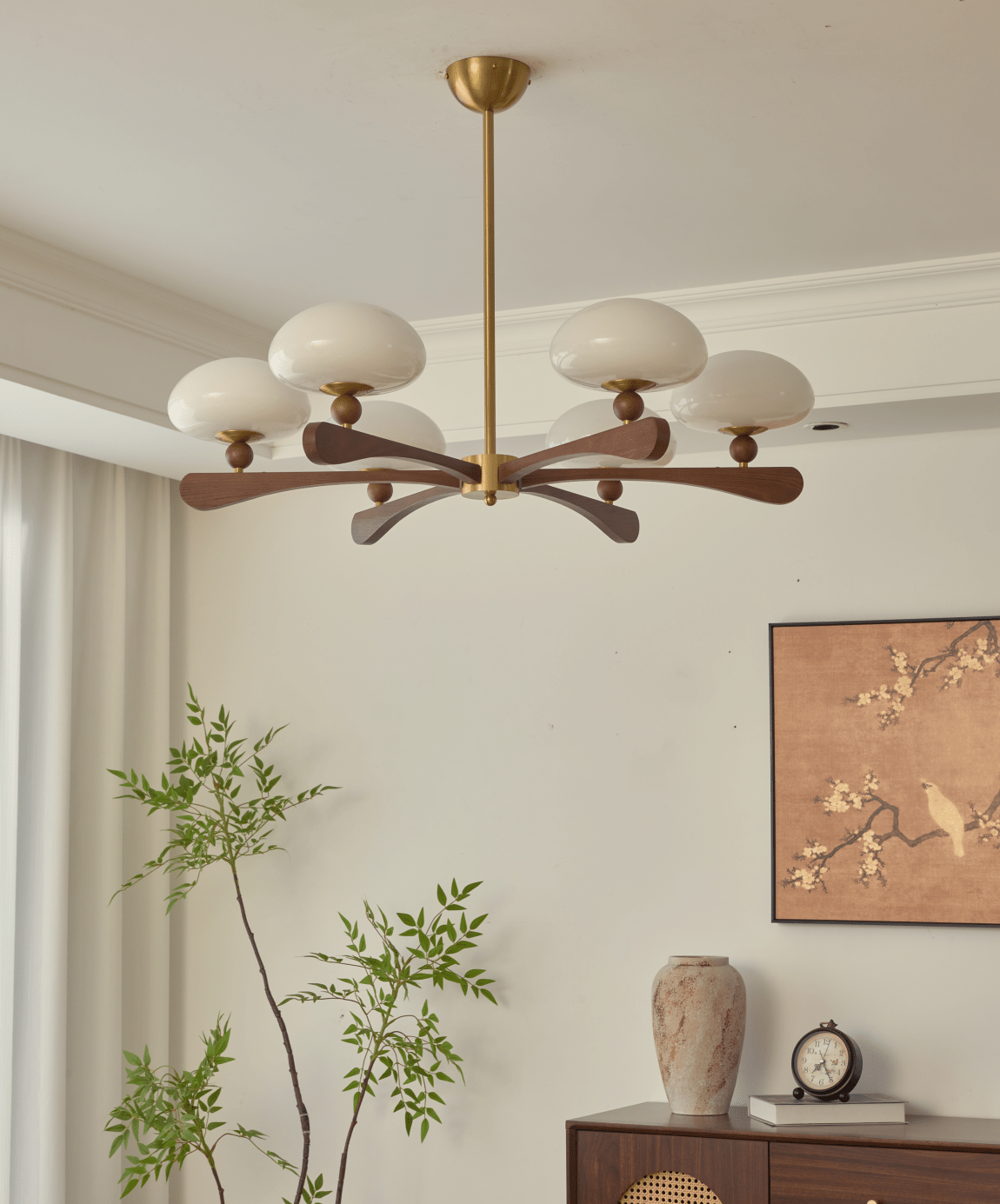 Evander Ray Chandelier - Elegant Lighting Fixture with Adjustable Heig