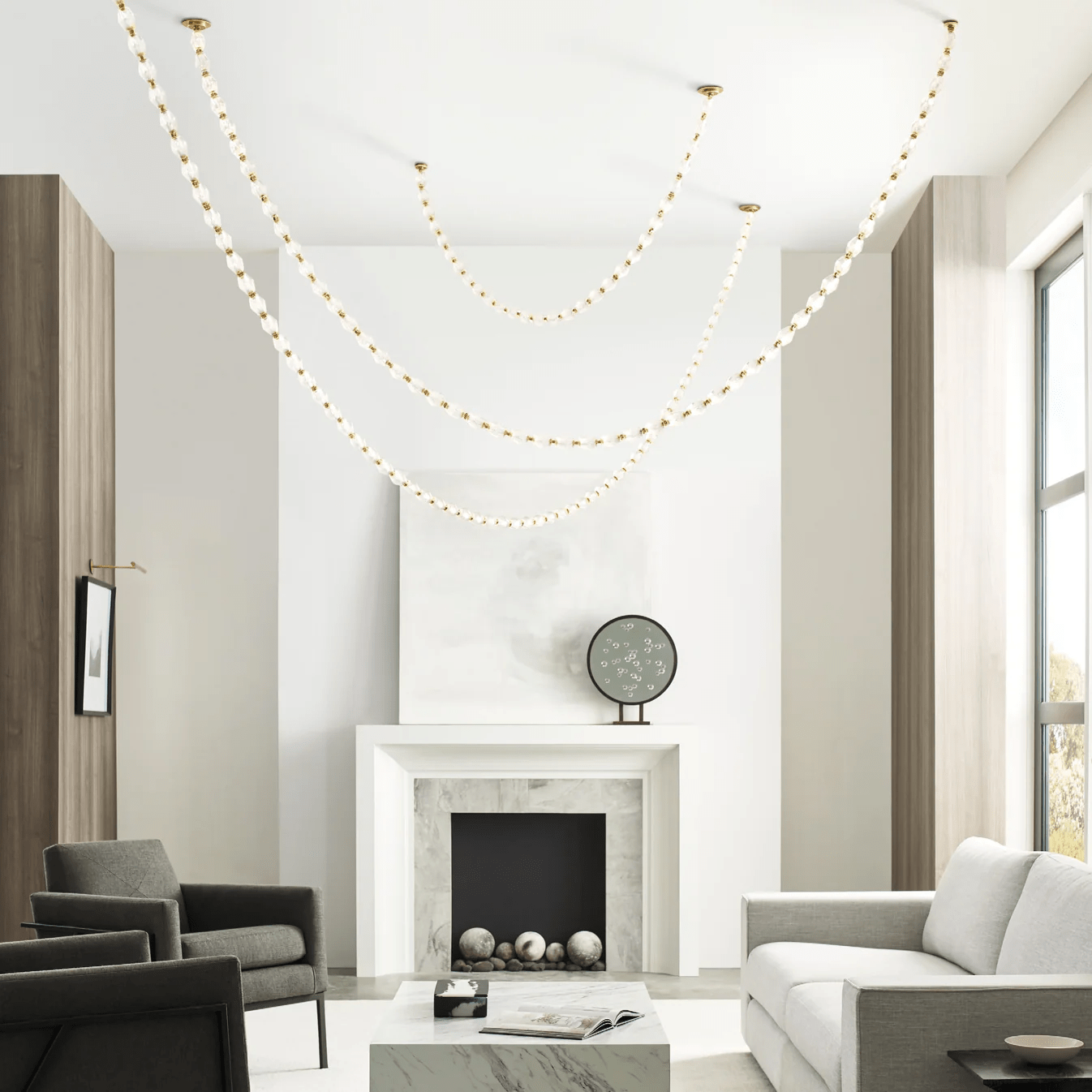 Riviere Chain Chandelier - Elegant Design, Adjustable Height, LED Comp