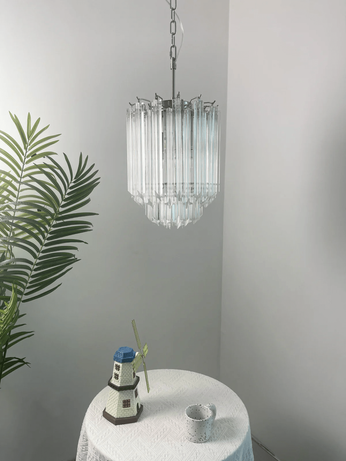 Elegant Transparent Glass Prism Chandelier with Adjustable Height & LE