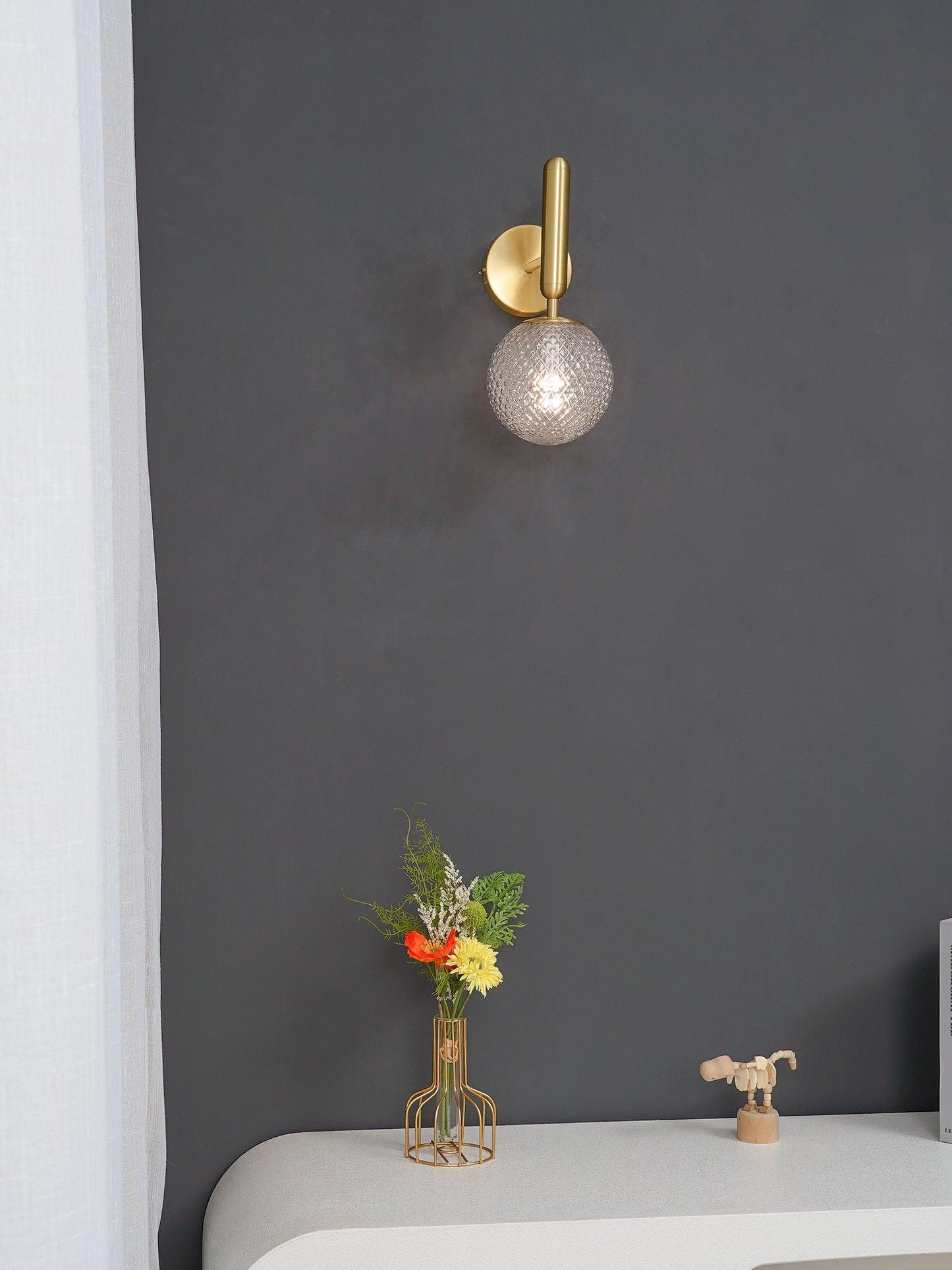 Nordica Wall Lamp - Adjustable Angle, Energy-Efficient LED Lighting