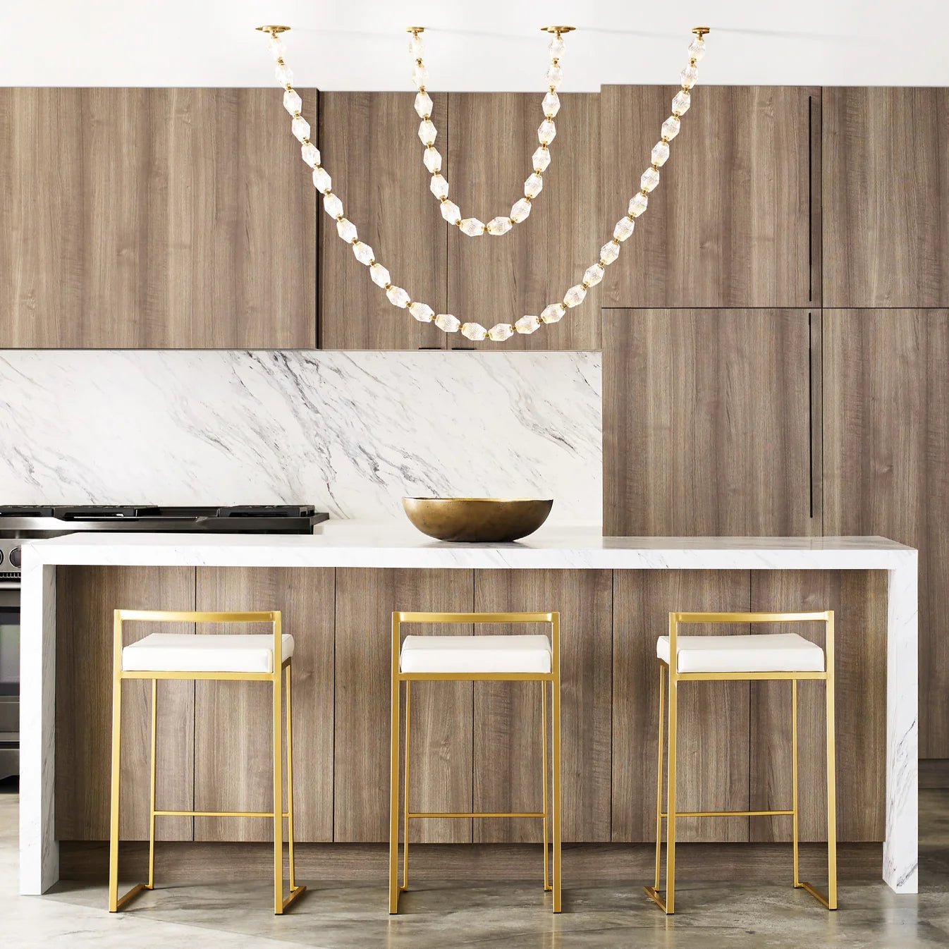 Riviere Chain Chandelier - Elegant Design, Adjustable Height, LED Comp