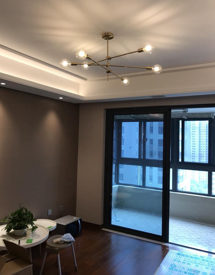 Adjustable Mobile Pendant Light with Dimmable LED and Modern Design