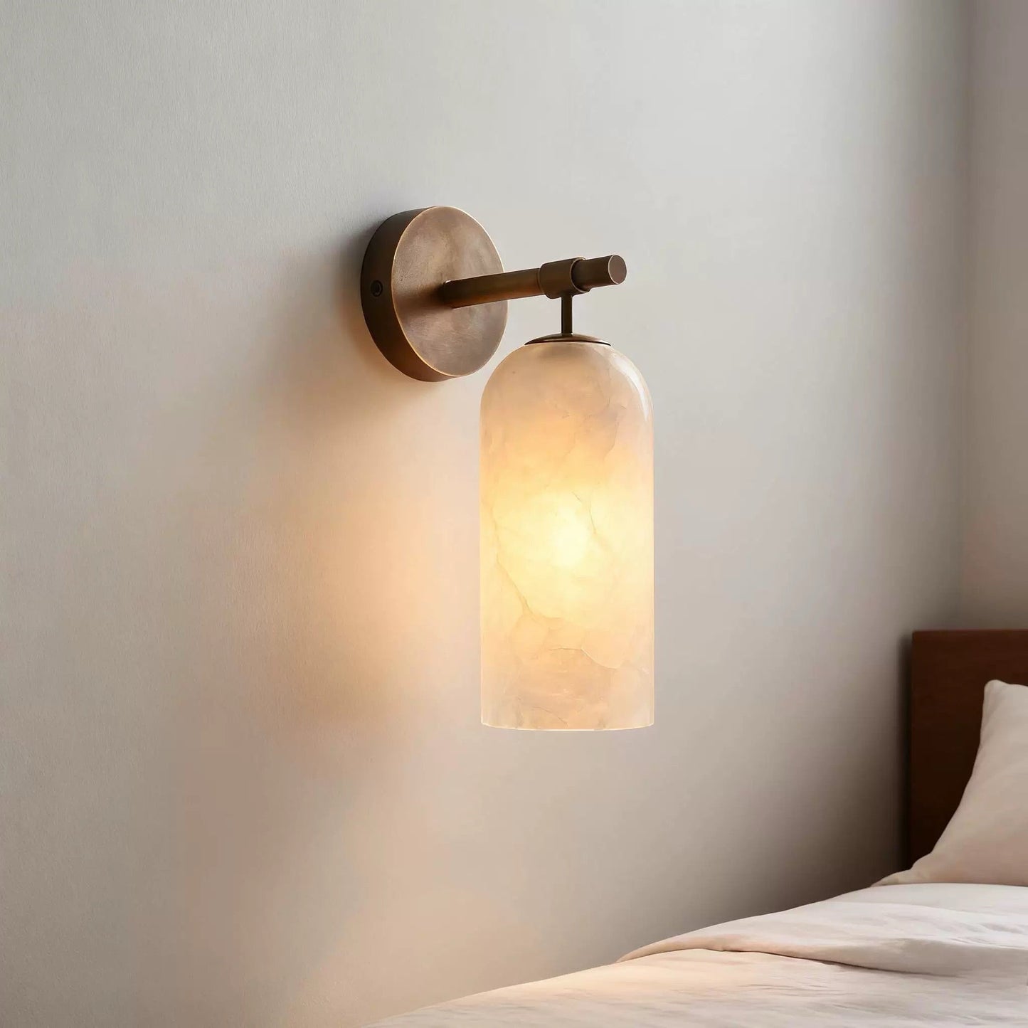 Pillar Alabaster Wall Sconce - Elegant Design, Soft Ambient Lighting