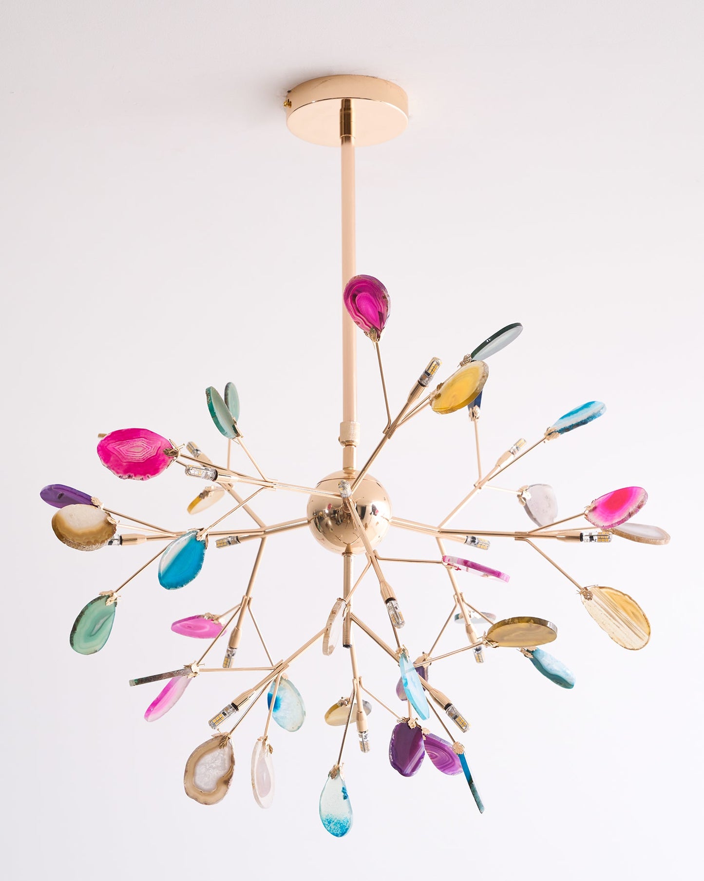 Elegant Agate Flake Chandelier with Adjustable Height & Soft Lighting