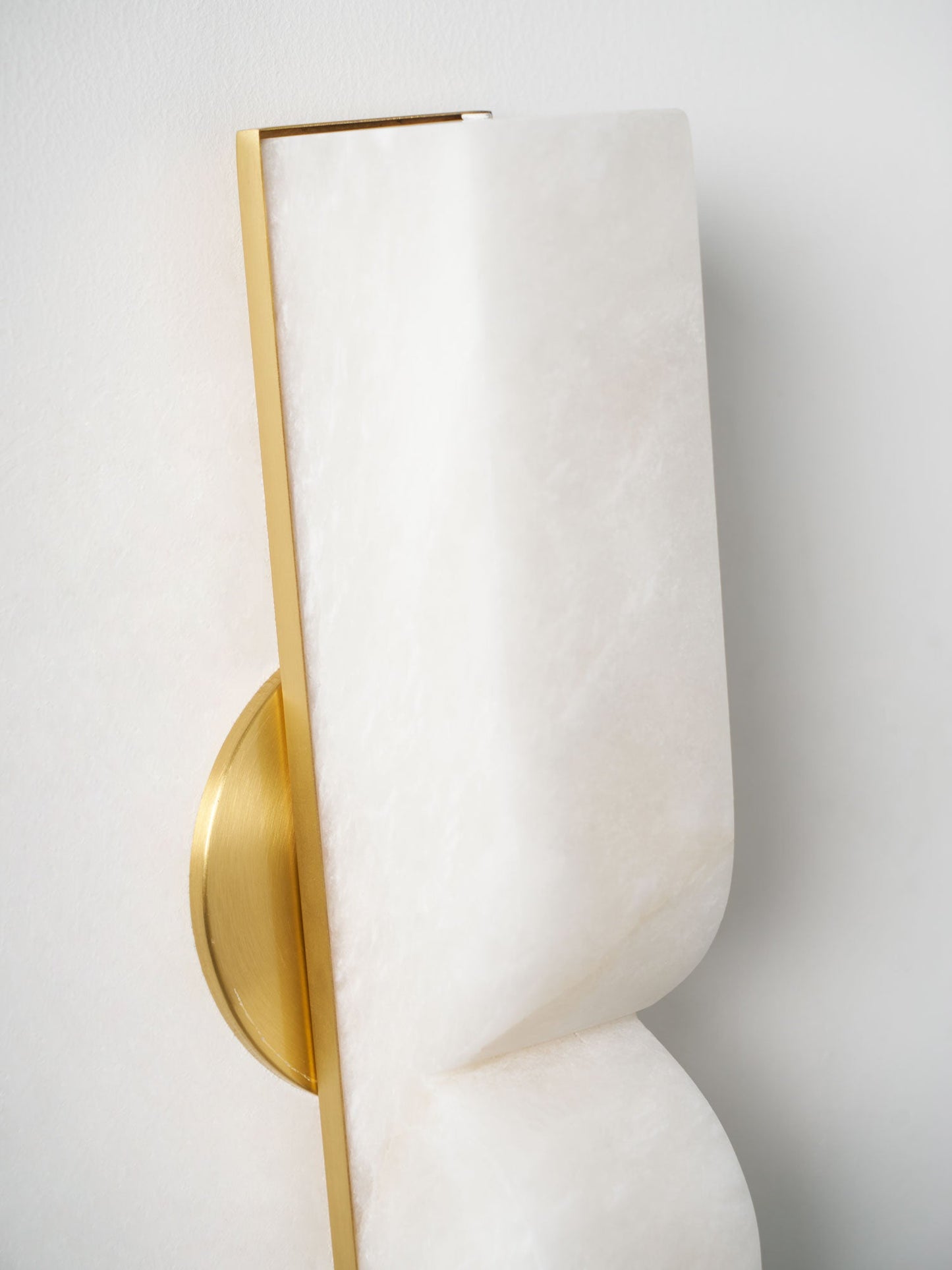 Alabaster Essence Wall Sconce - Elegant Design with Adjustable Light D