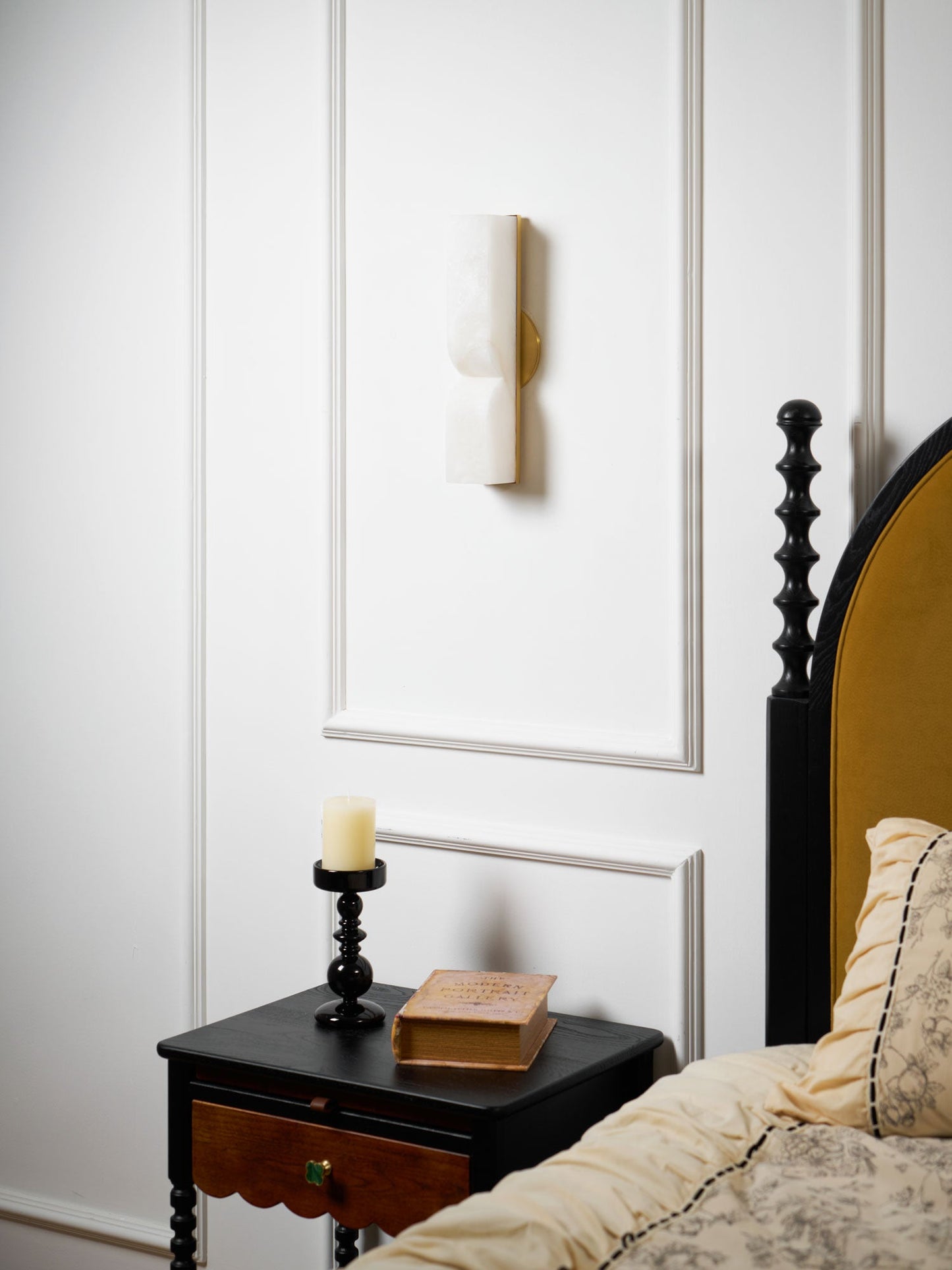 Alabaster Essence Wall Sconce - Elegant Design with Adjustable Light D