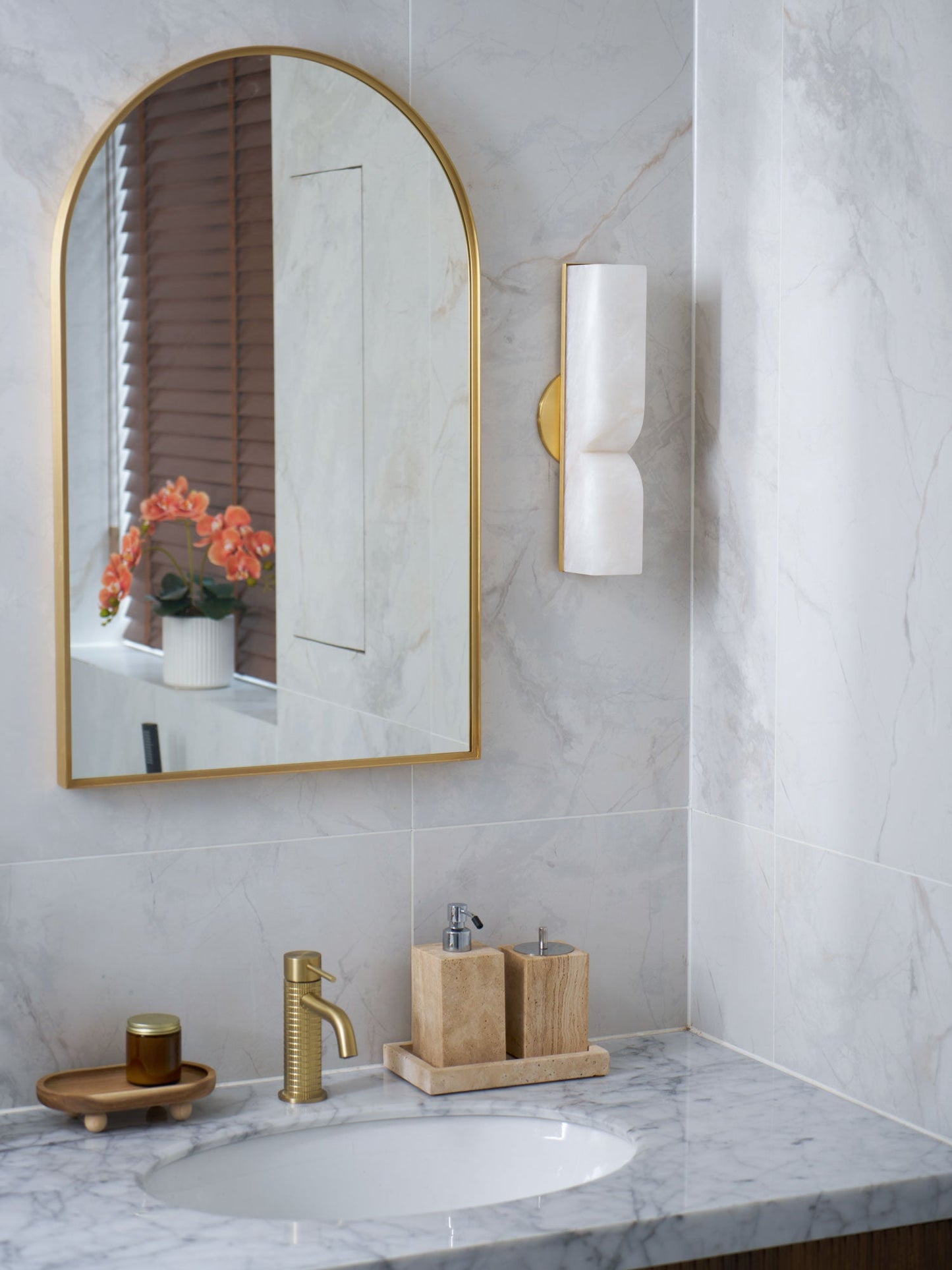 Alabaster Essence Wall Sconce - Elegant Design with Adjustable Light D