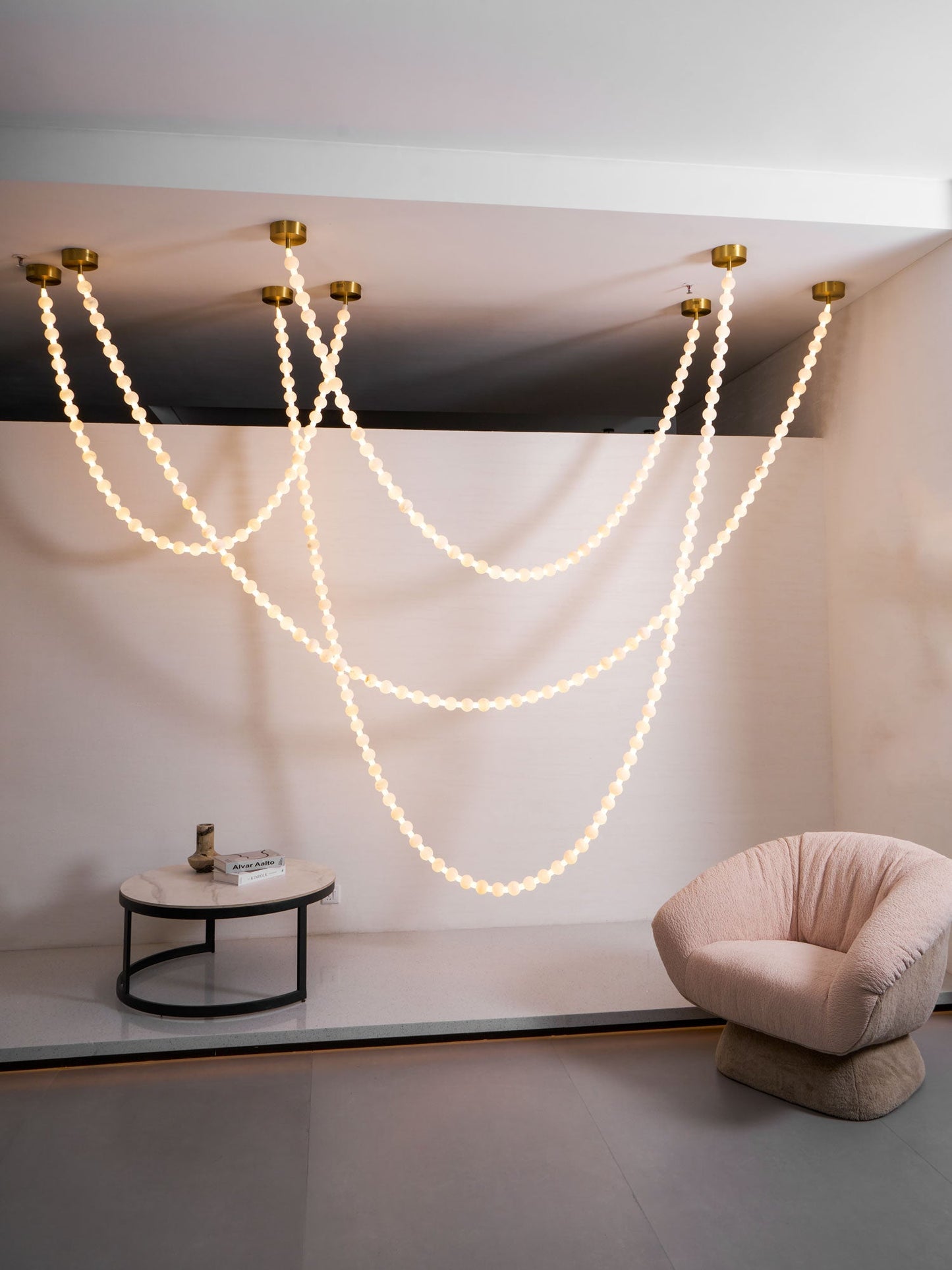 Elegant Alabaster Pearl Chandelier Necklace with Adjustable Length