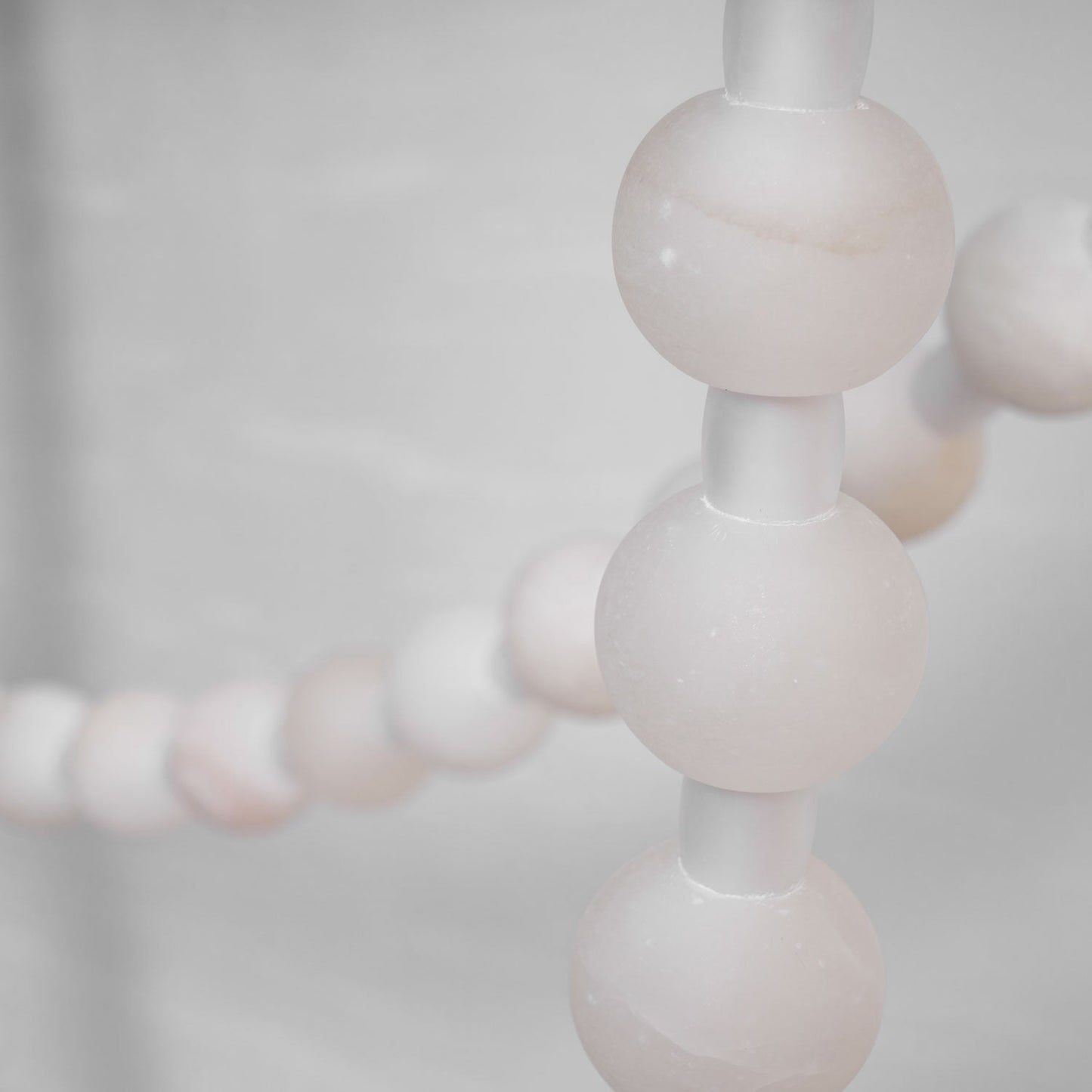 Elegant Alabaster Pearl Chandelier Necklace with Adjustable Length