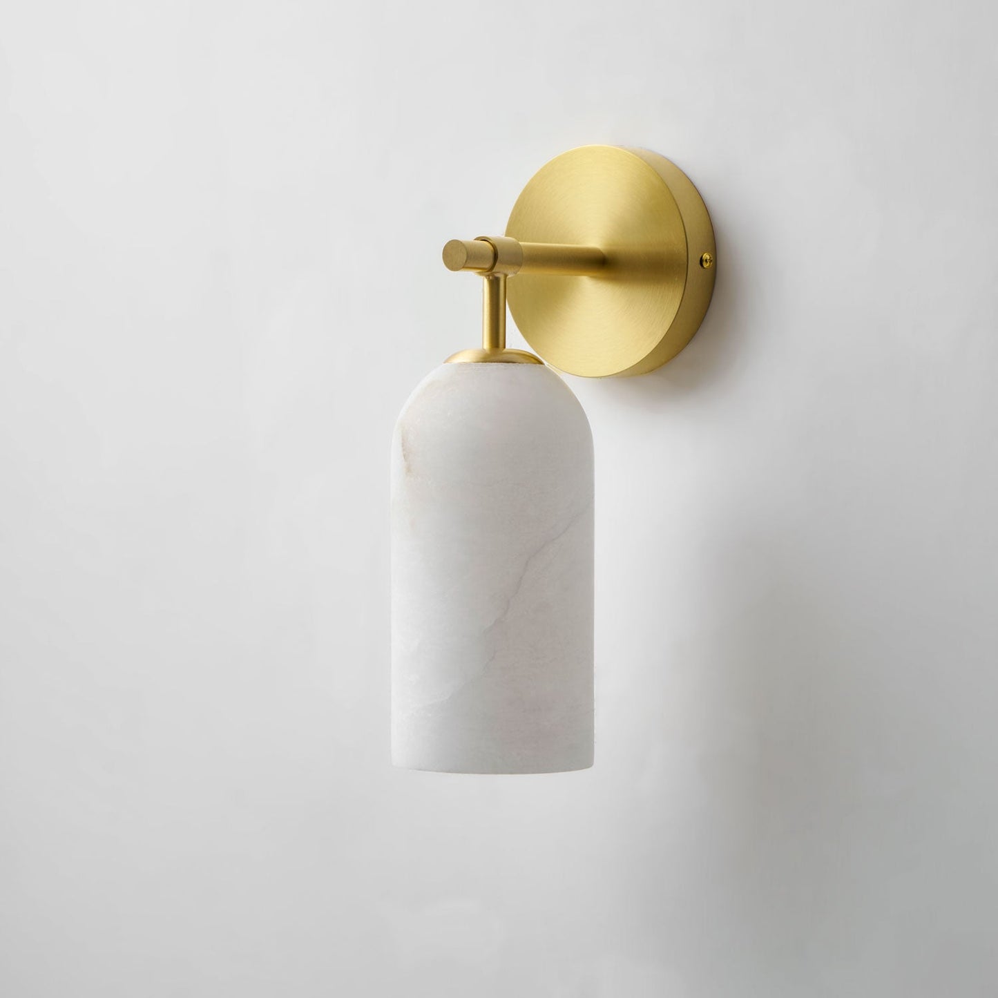 Pillar Alabaster Wall Sconce - Elegant Design, Soft Ambient Lighting