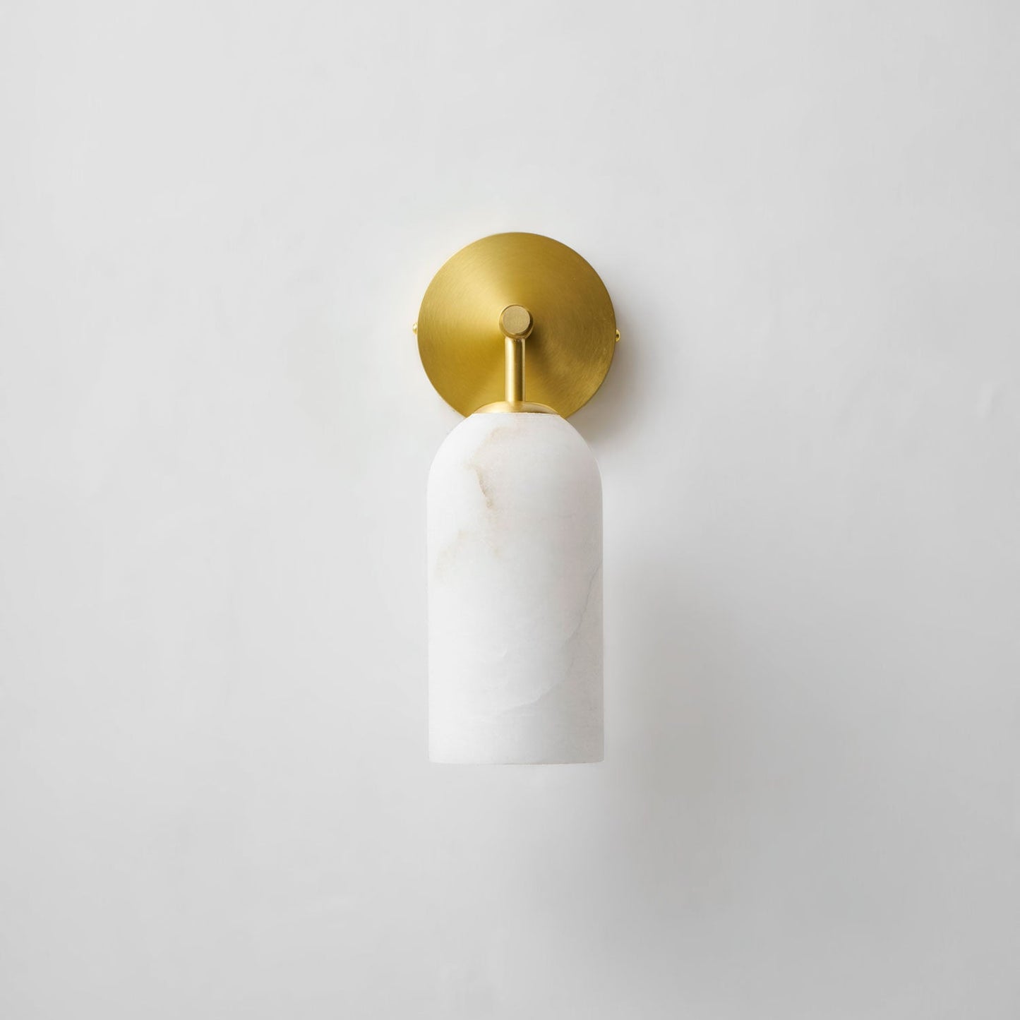 Pillar Alabaster Wall Sconce - Elegant Design, Soft Ambient Lighting