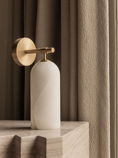 Pillar Alabaster Wall Sconce - Elegant Design, Soft Ambient Lighting