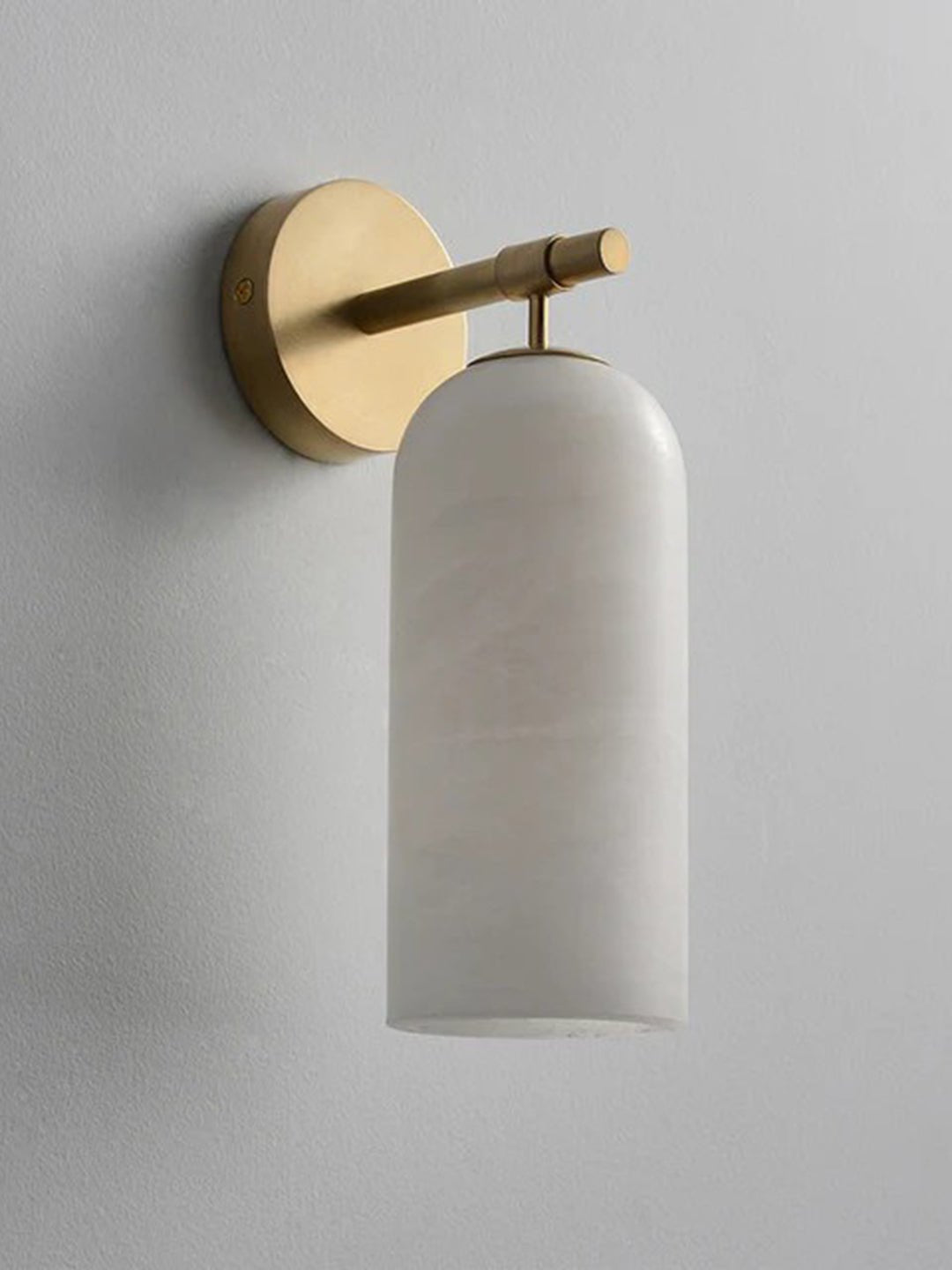 Pillar Alabaster Wall Sconce - Elegant Design, Soft Ambient Lighting