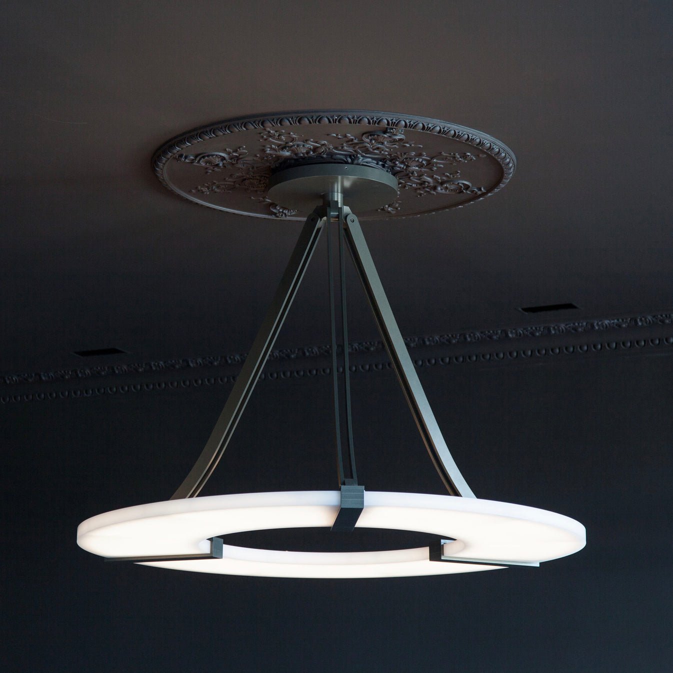 Alabaster Halo Pendant Light - Adjustable Height, Modern Design