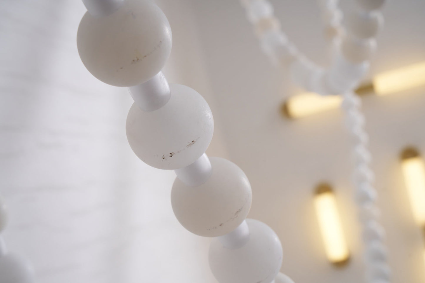 Elegant Alabaster Pearl Chandelier Necklace with Adjustable Length