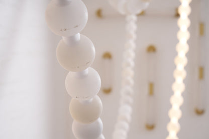 Elegant Alabaster Pearl Chandelier Necklace with Adjustable Length