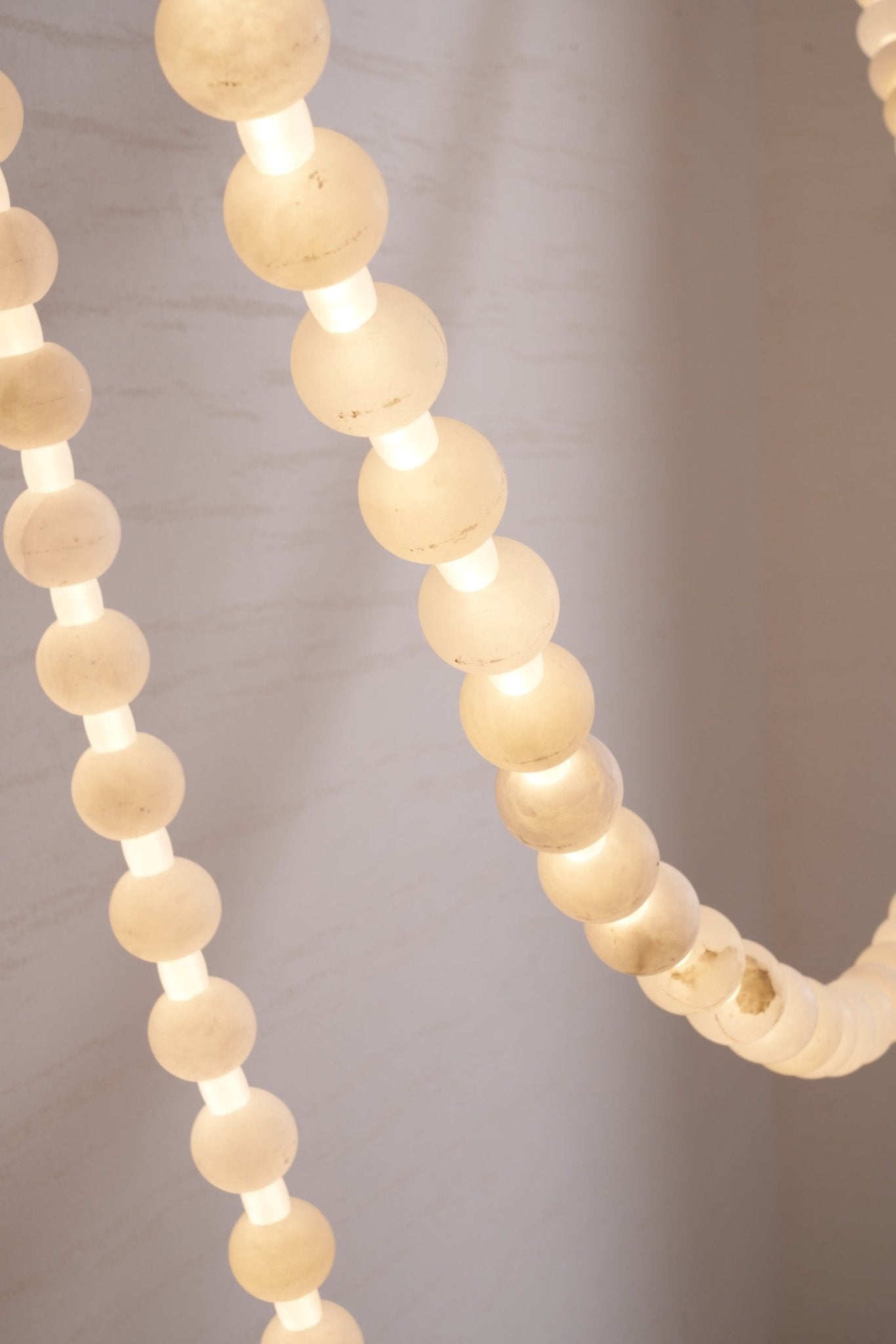 Elegant Alabaster Pearl Chandelier Necklace with Adjustable Length