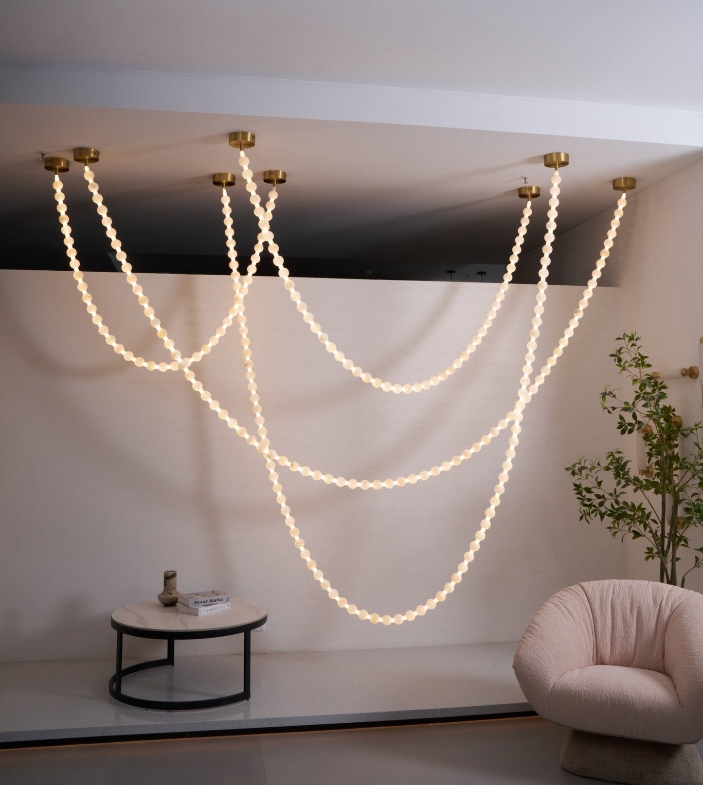 Elegant Alabaster Pearl Chandelier Necklace with Adjustable Length