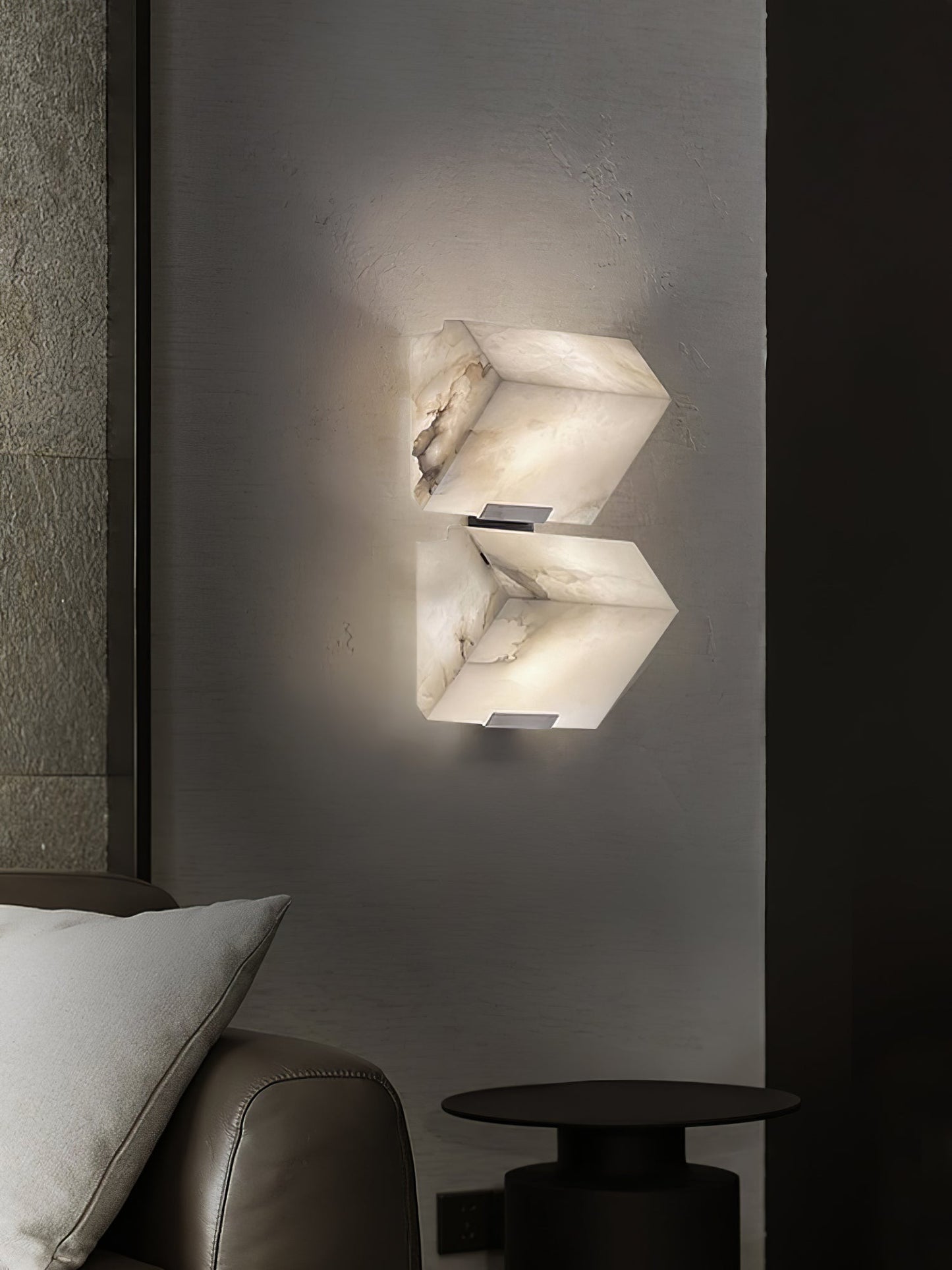 Alabaster Staircase Wall Lamp - Elegant Design, Adjustable Brightness