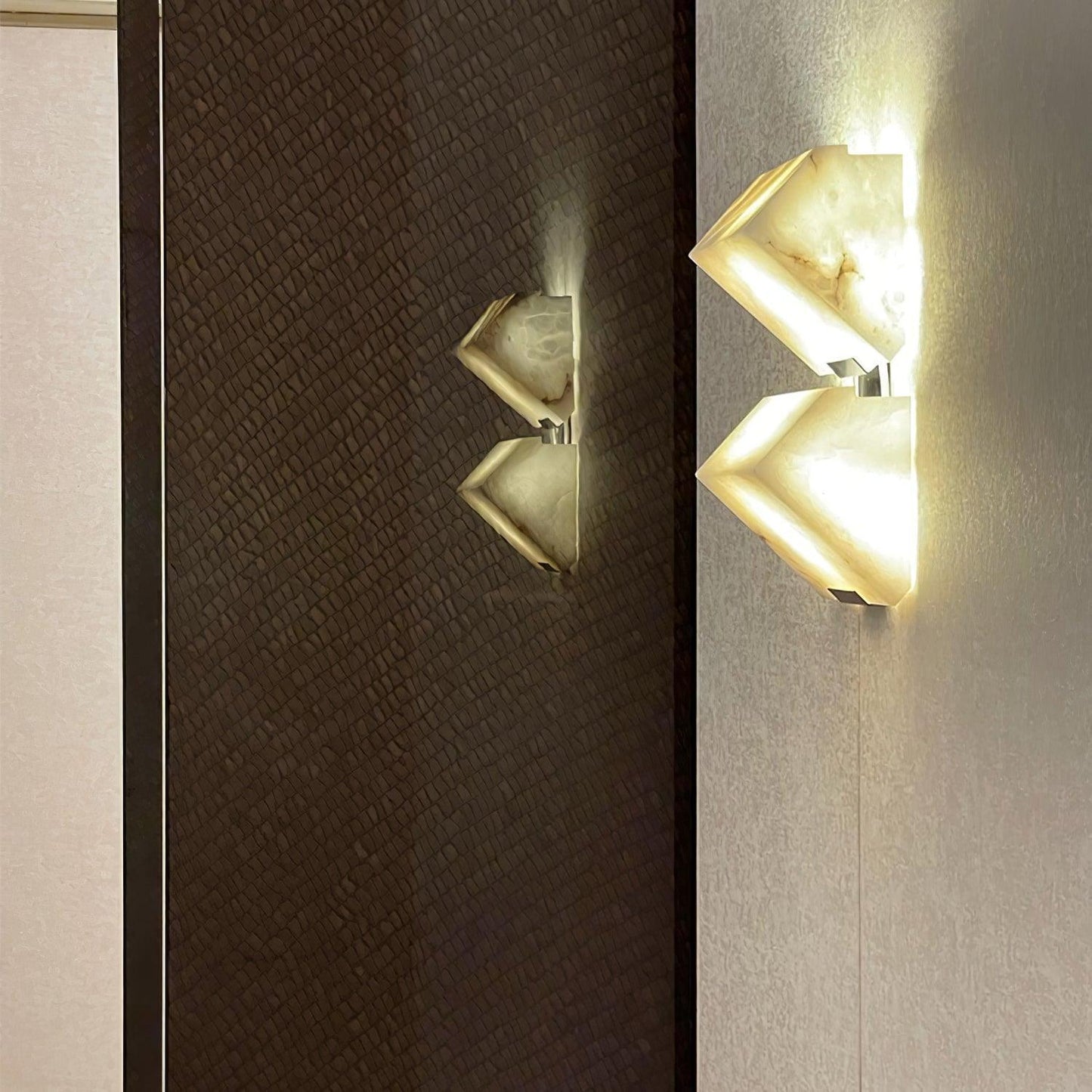 Alabaster Staircase Wall Lamp - Elegant Design, Adjustable Brightness