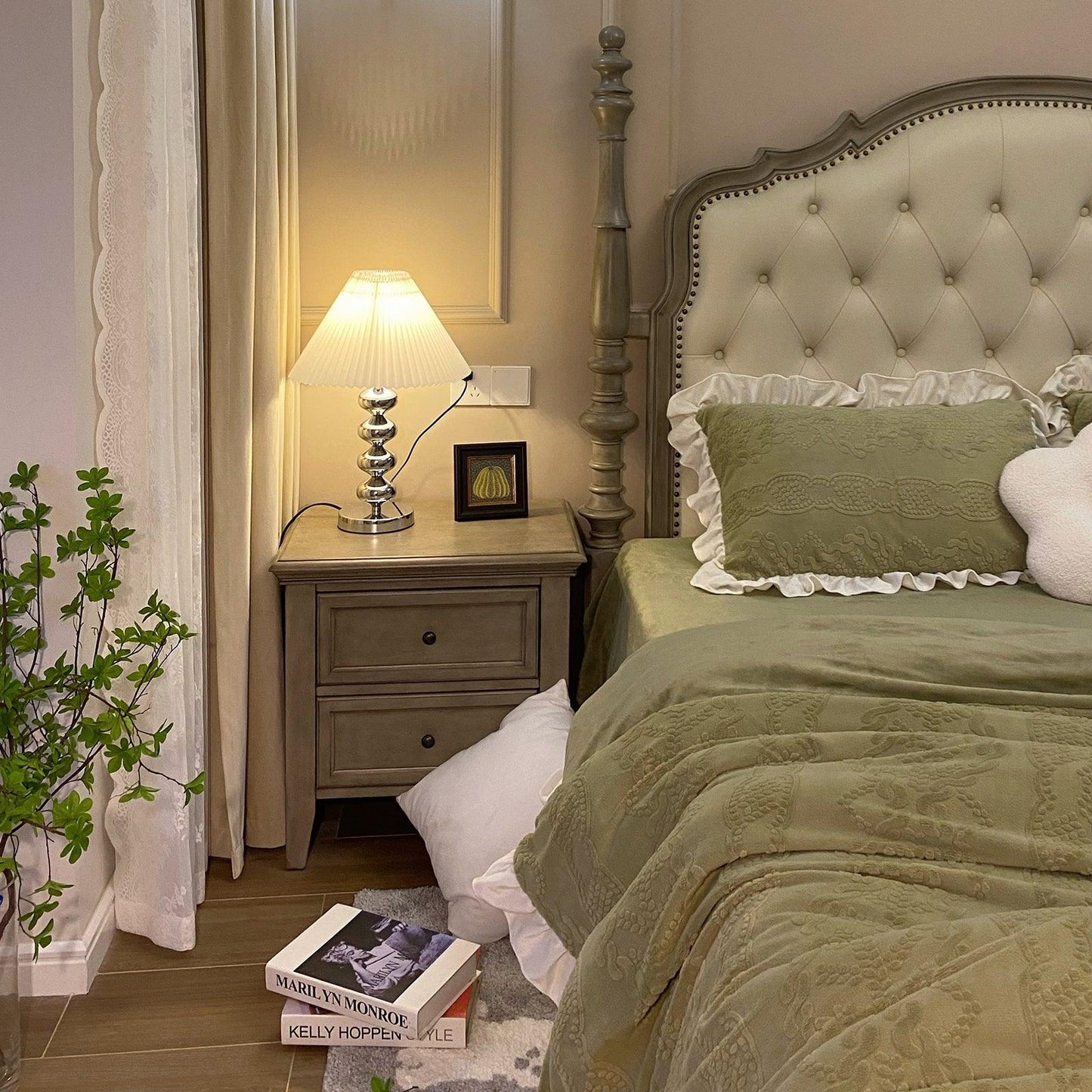 Aleisha Pleated Table Lamp - Adjustable Brightness, Elegant Design