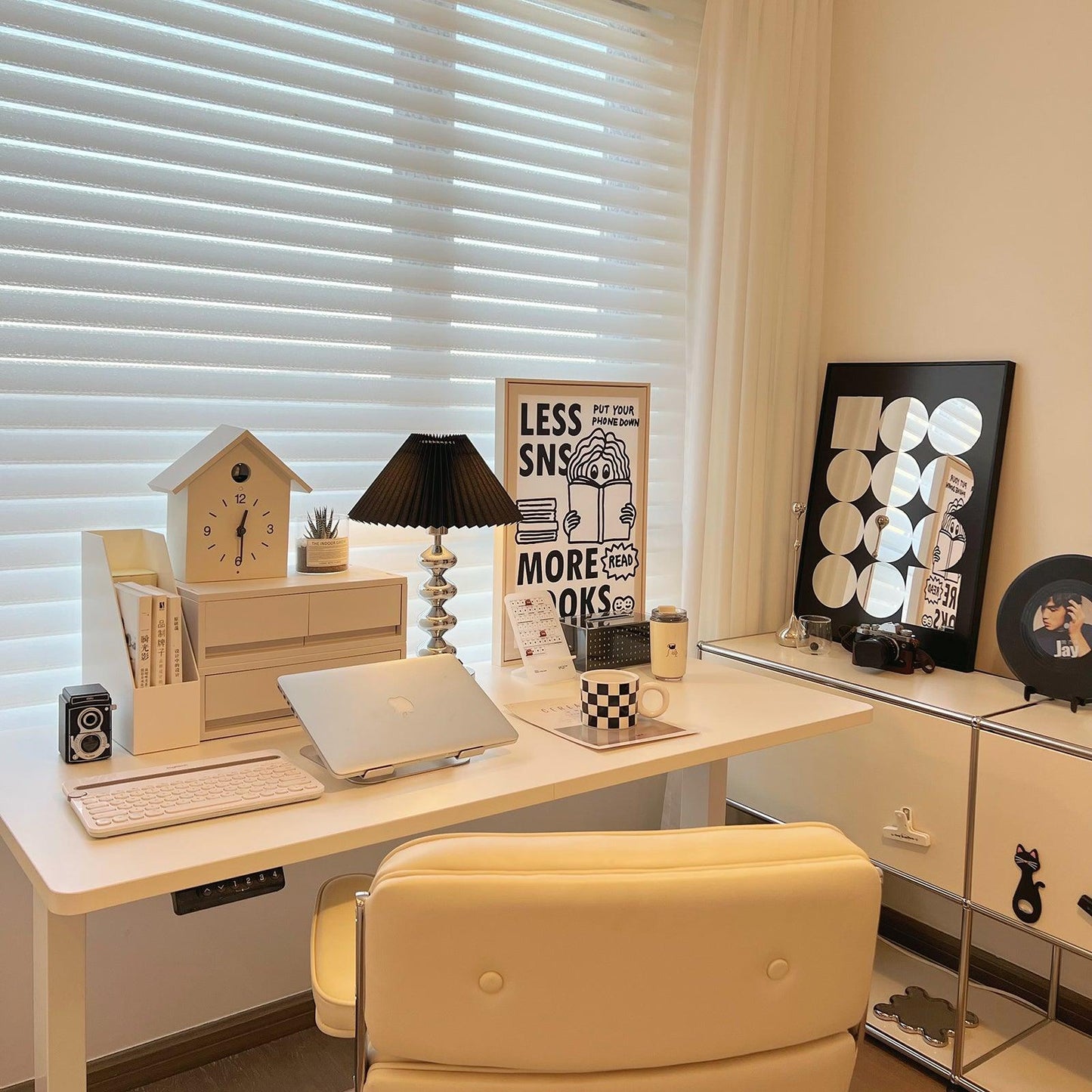 Aleisha Pleated Table Lamp - Adjustable Brightness, Elegant Design