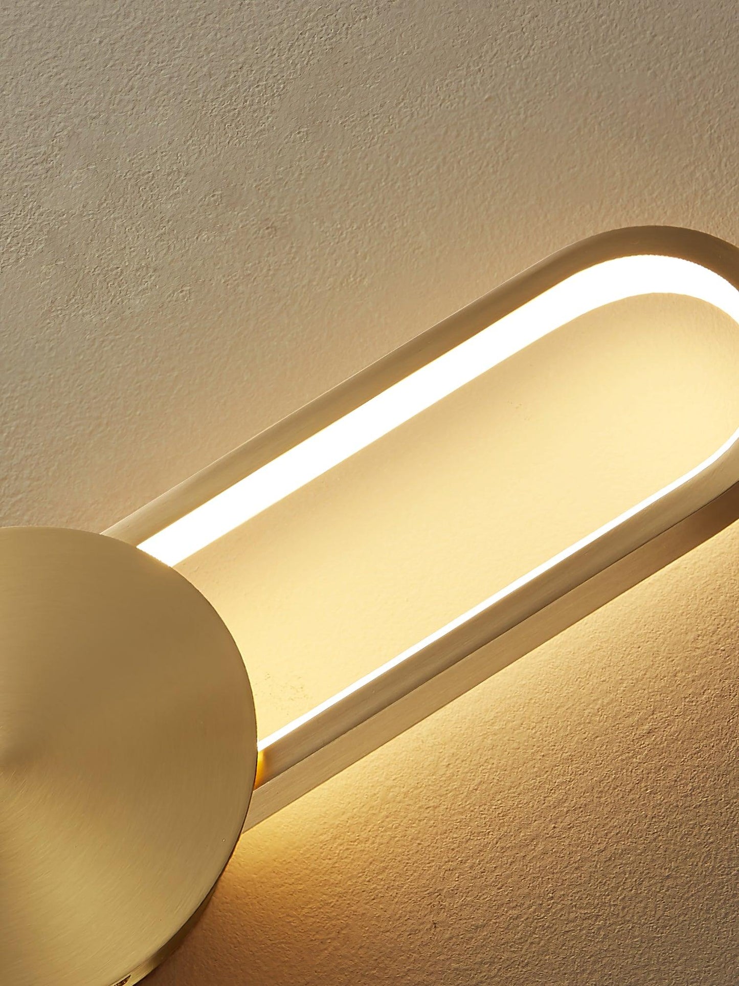 Allen Professional Wall Lamp with Adjustable Brightness and Modern Des