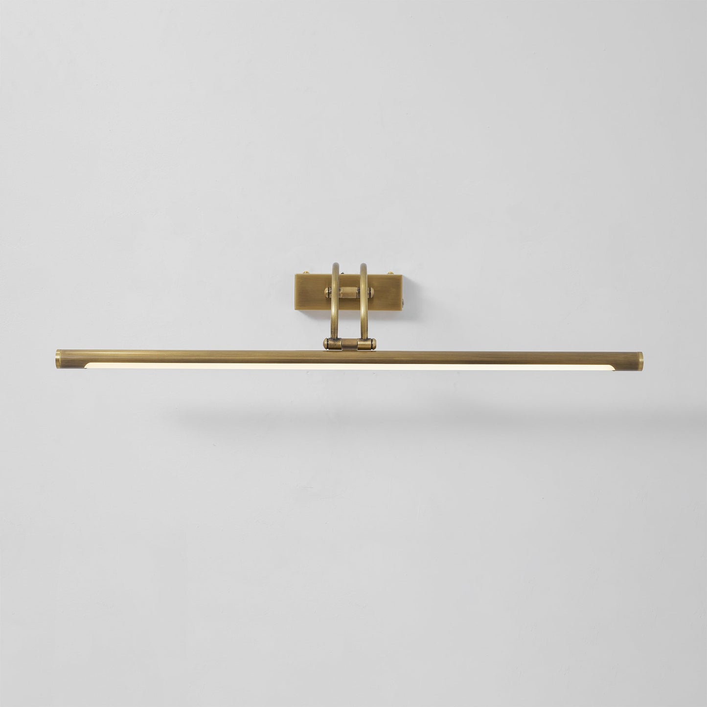 Sleek Linear Vanity Wall Light - Energy-Efficient & Adjustable Brightn