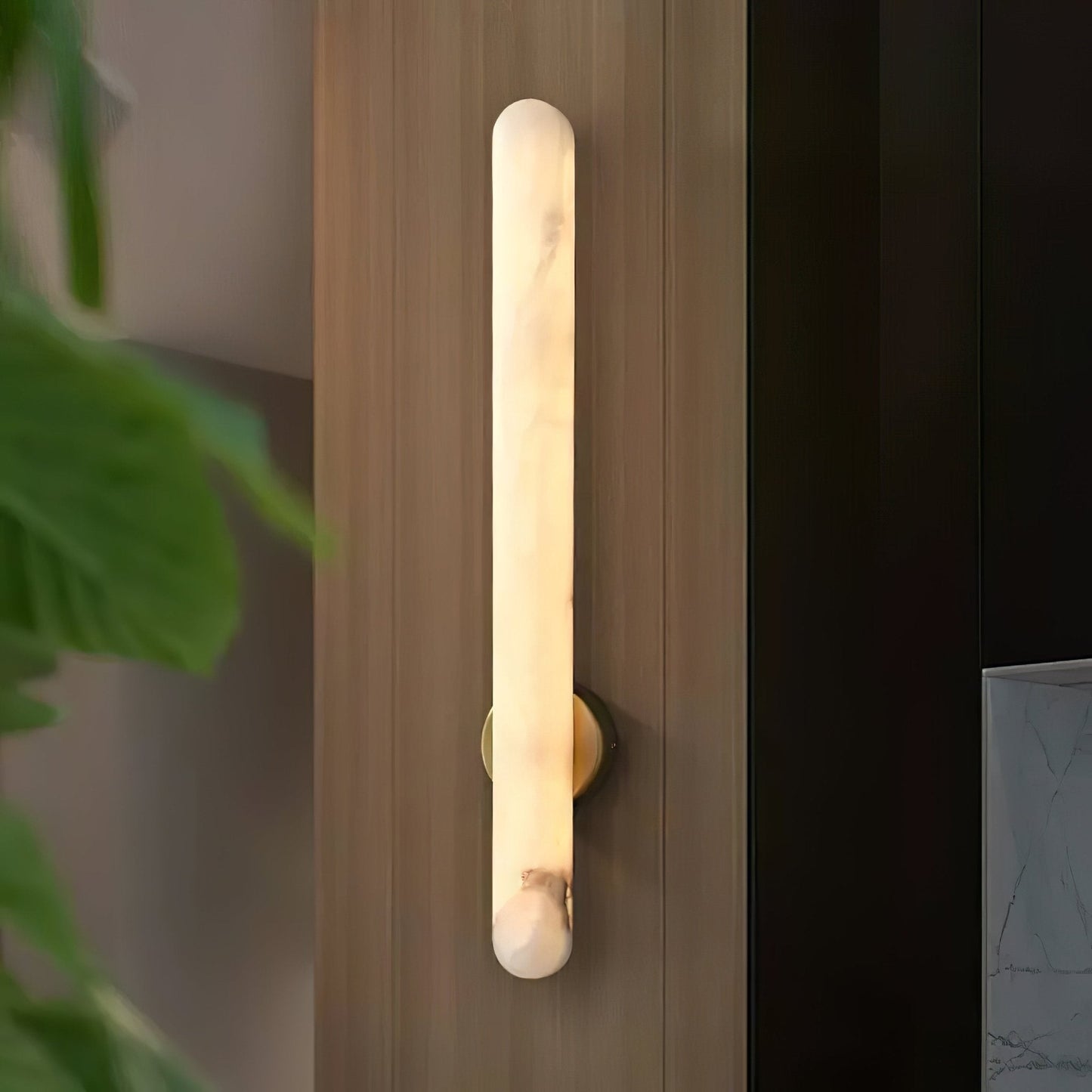 Alabaster Wall Sconce - Elegant Design, Soft Ambient Lighting