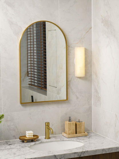 Alabaster Wall Light - Elegant Design, Adjustable Brightness